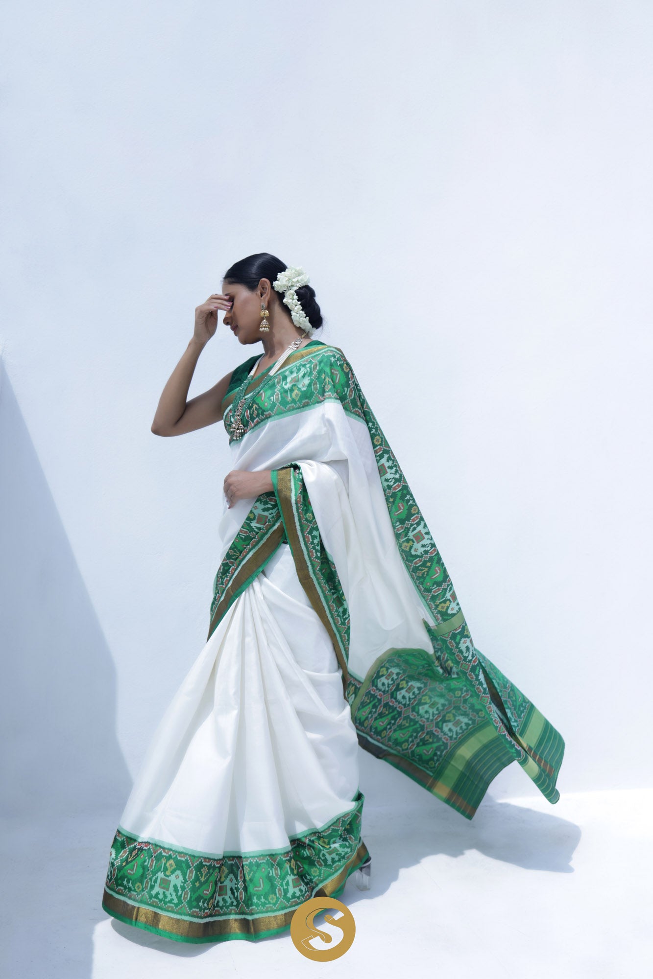 Bright White Ikat Silk Handloom Saree