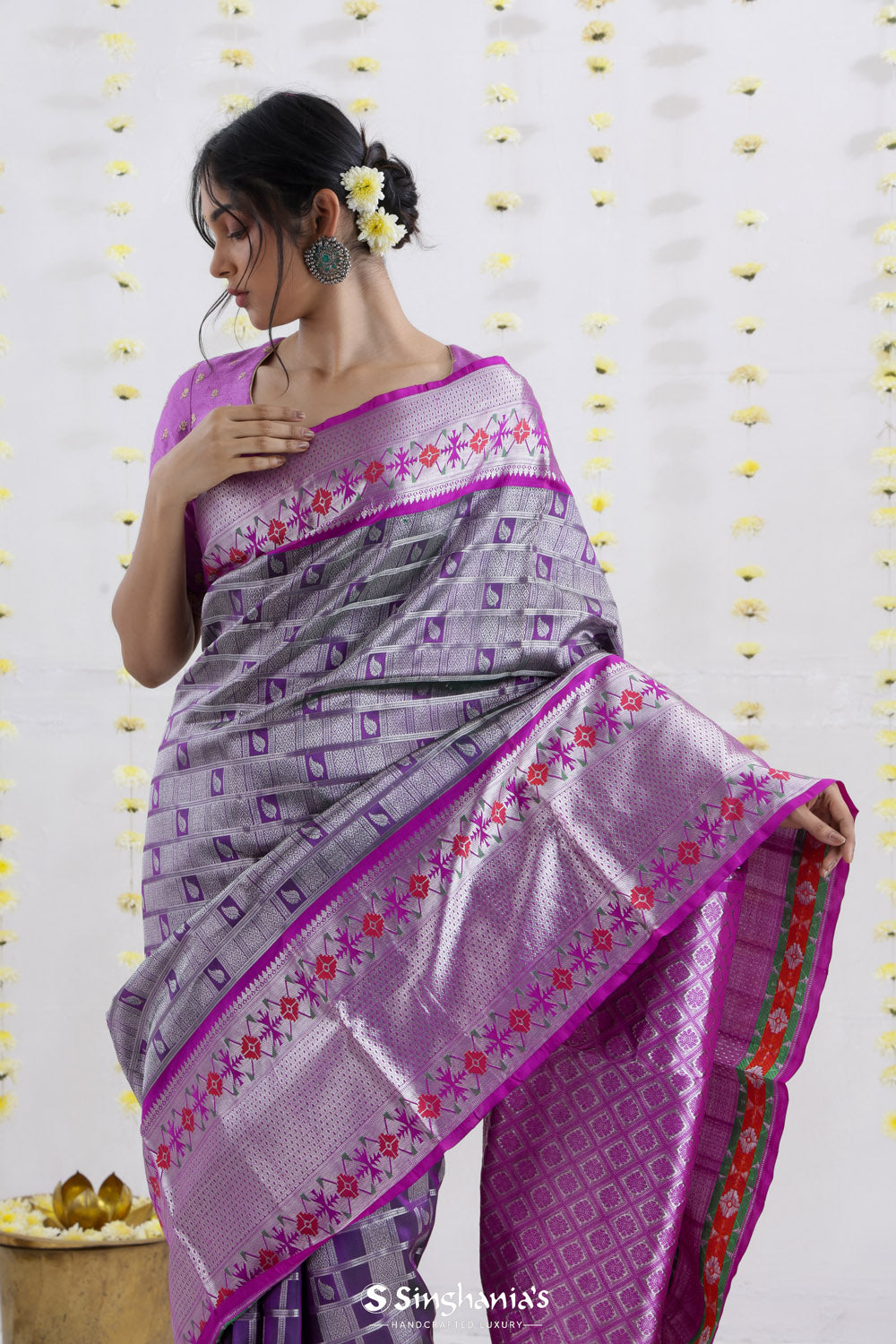 Purpureus Purple Venkatagiri Silk Saree With Contrast Border