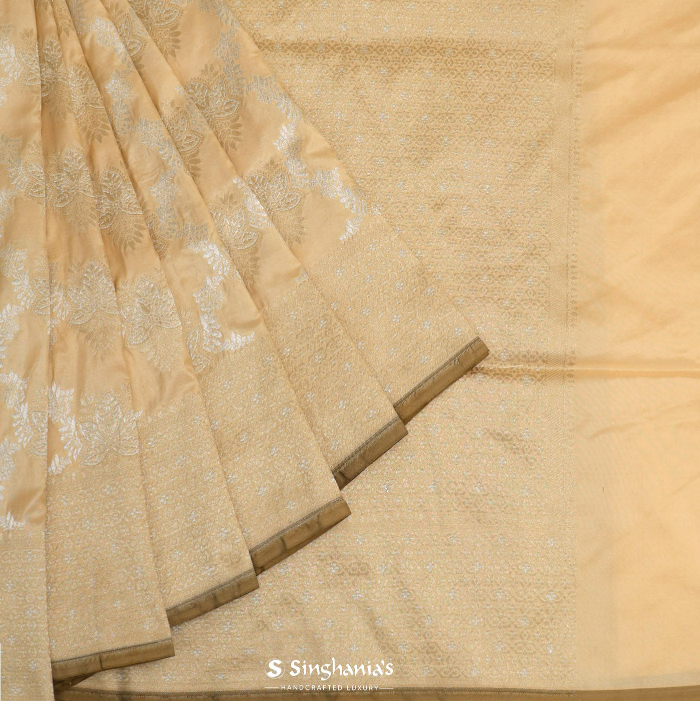 Pastel Cream Banarasi Saree With Floral Jaal Pattern