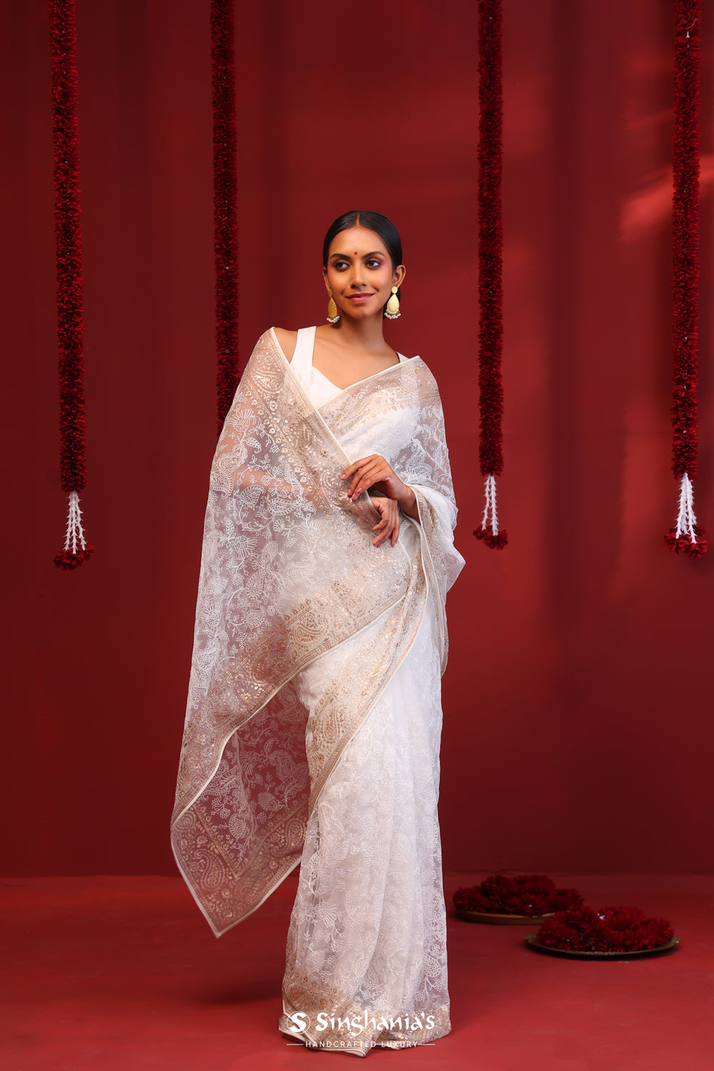 Vista White Net Saree With Thtreadwork Embroidery