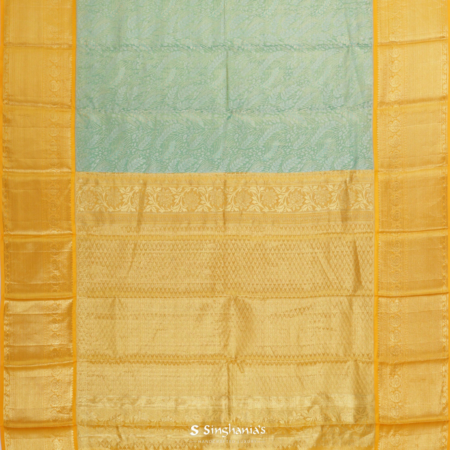 Russian Green Kanjivaram Silk Saree With Floral Jaal Pattern