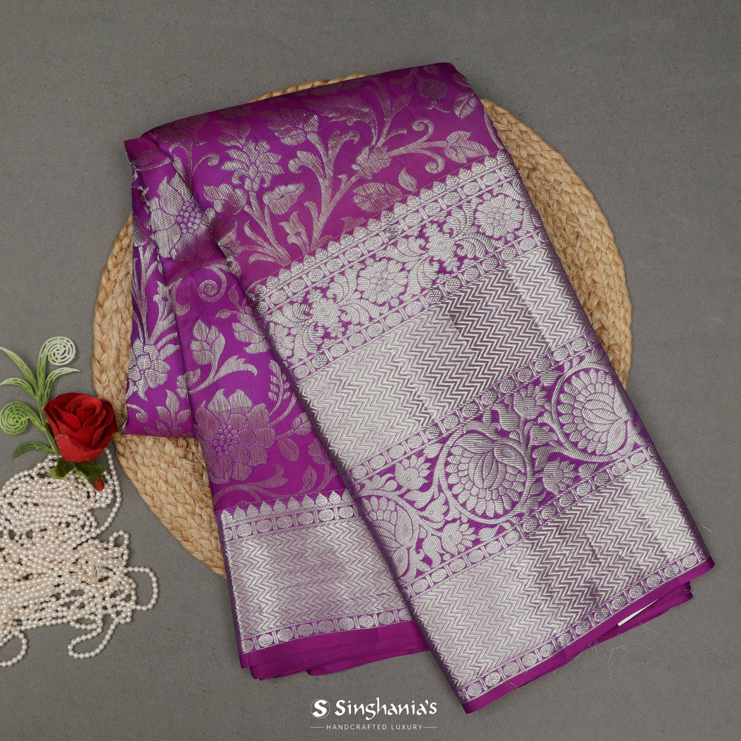 Mauveine Kanjivaram Saree With Floral Jaal Pattern