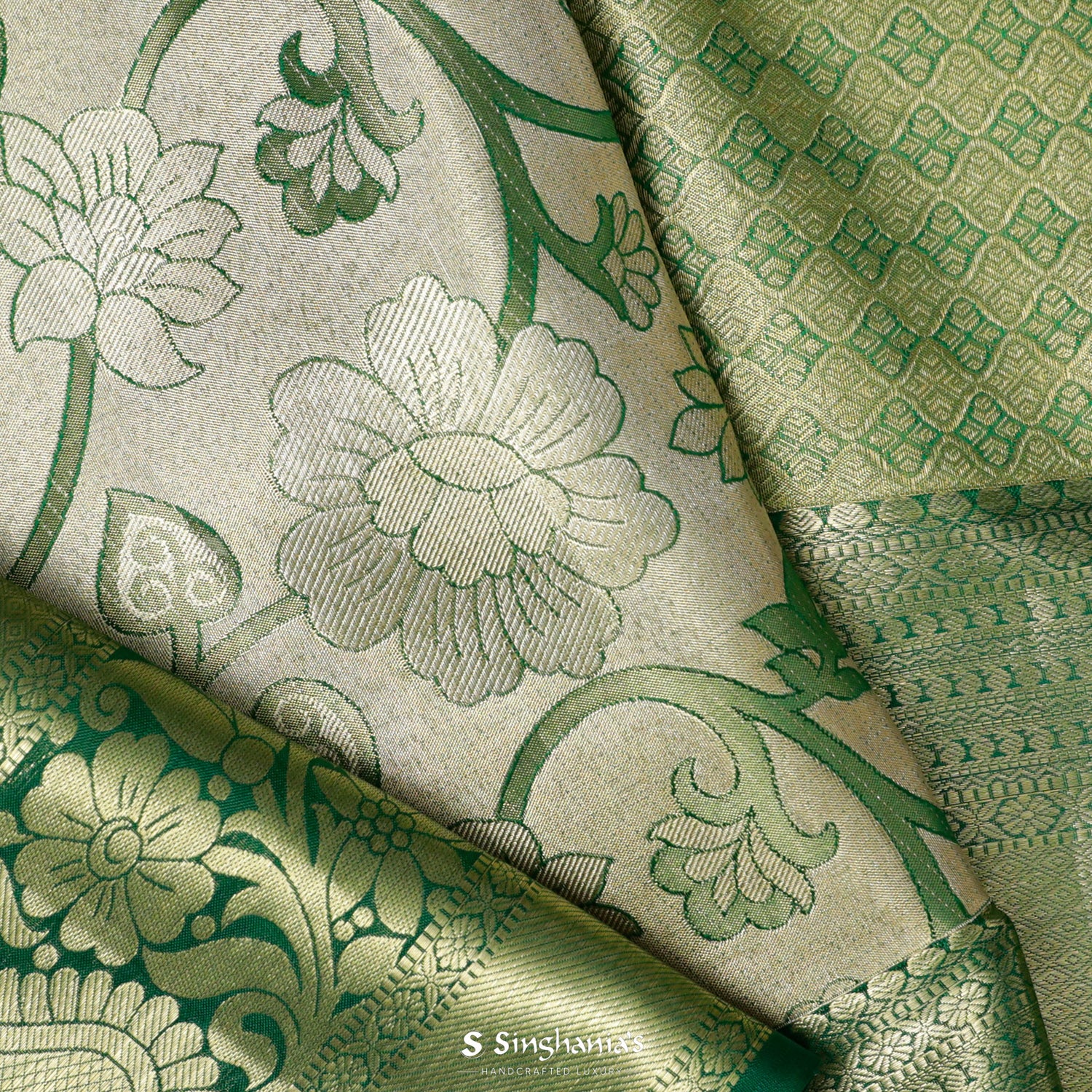 Nyanza Kanjivaram Saree With Floral Jaal Pattern