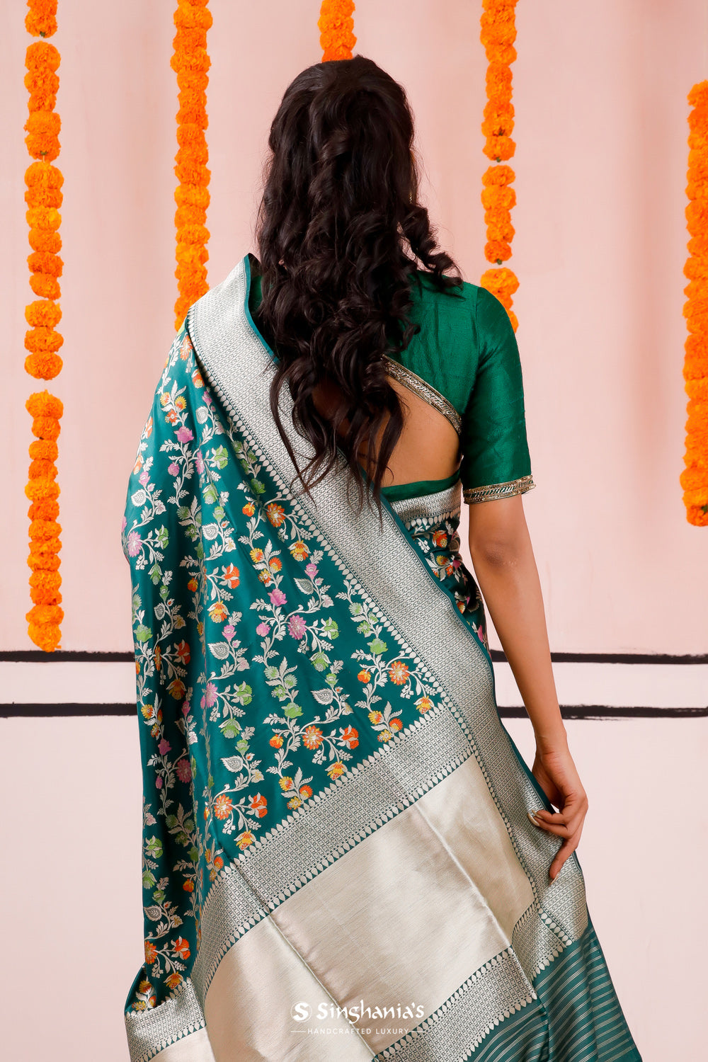 Kaitoke Green Banarasi Silk Saree With Meenakari Zari Jaal Work