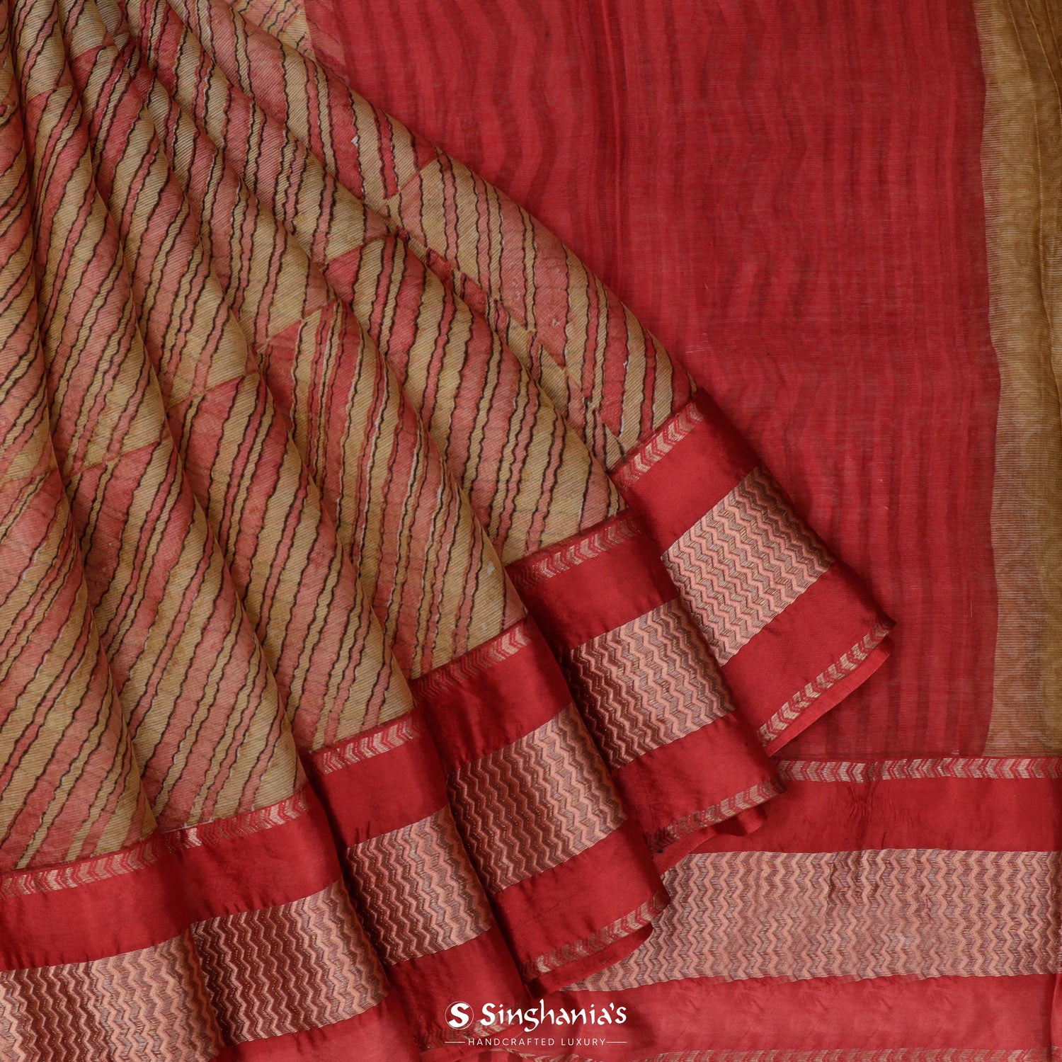 Pale Goldenrod Yellow Printed Maheshwari Saree With Checks And Diagonal Stripes Pattern