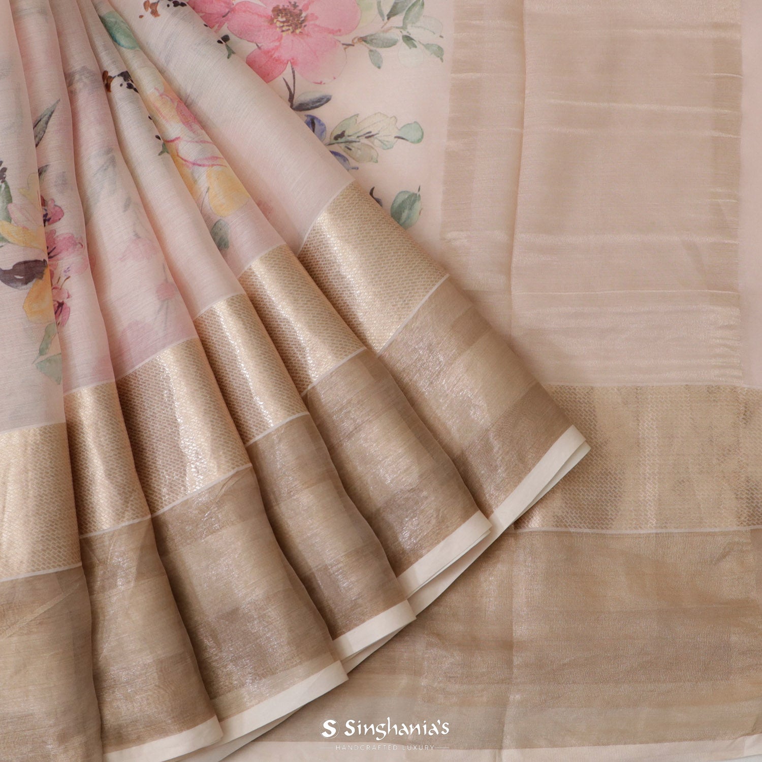 Energetic Pink Printed Maheshwari Saree With Floral Pattern