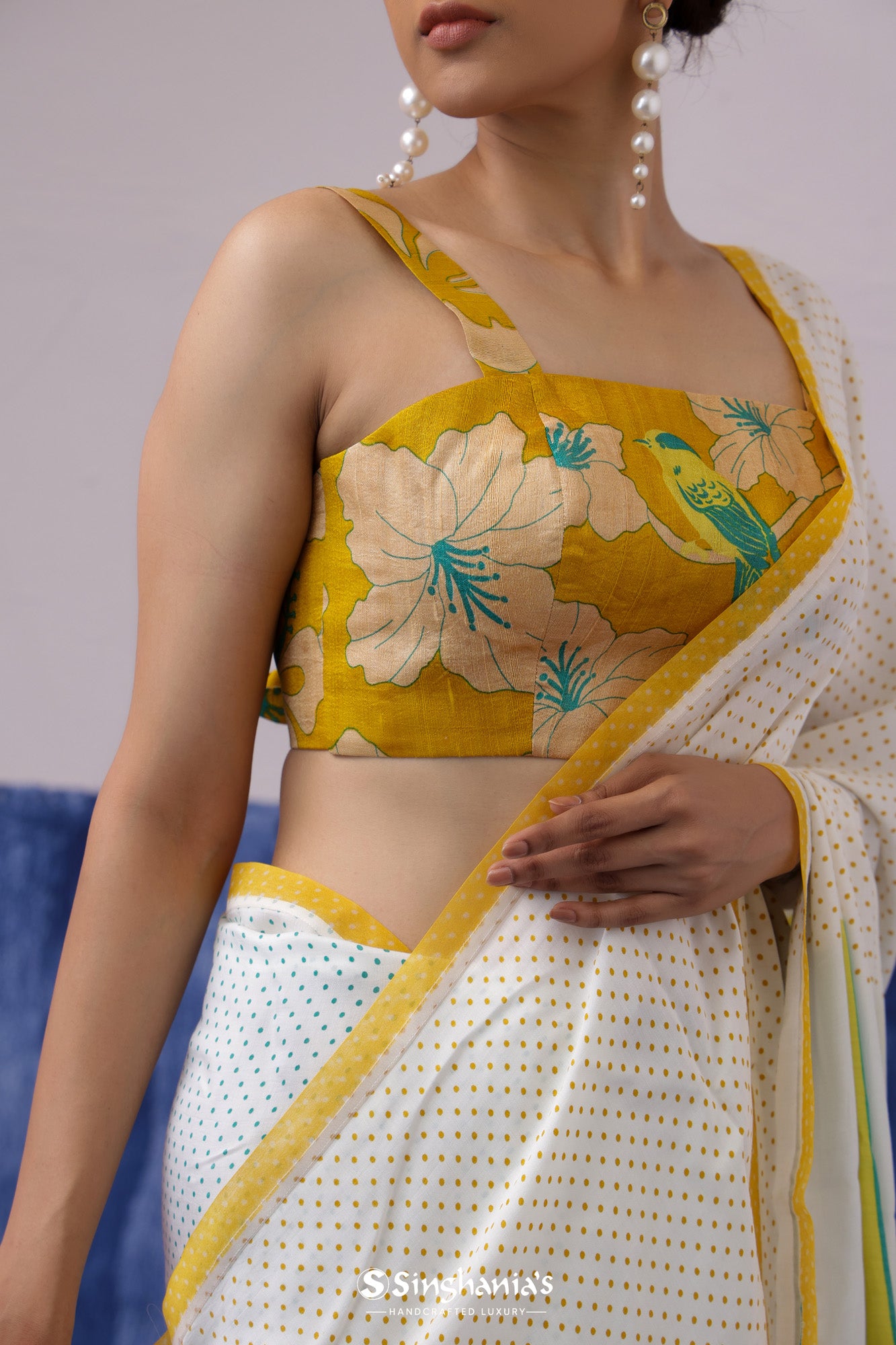 Pearl White Crepe Saree With Geometric Pattern