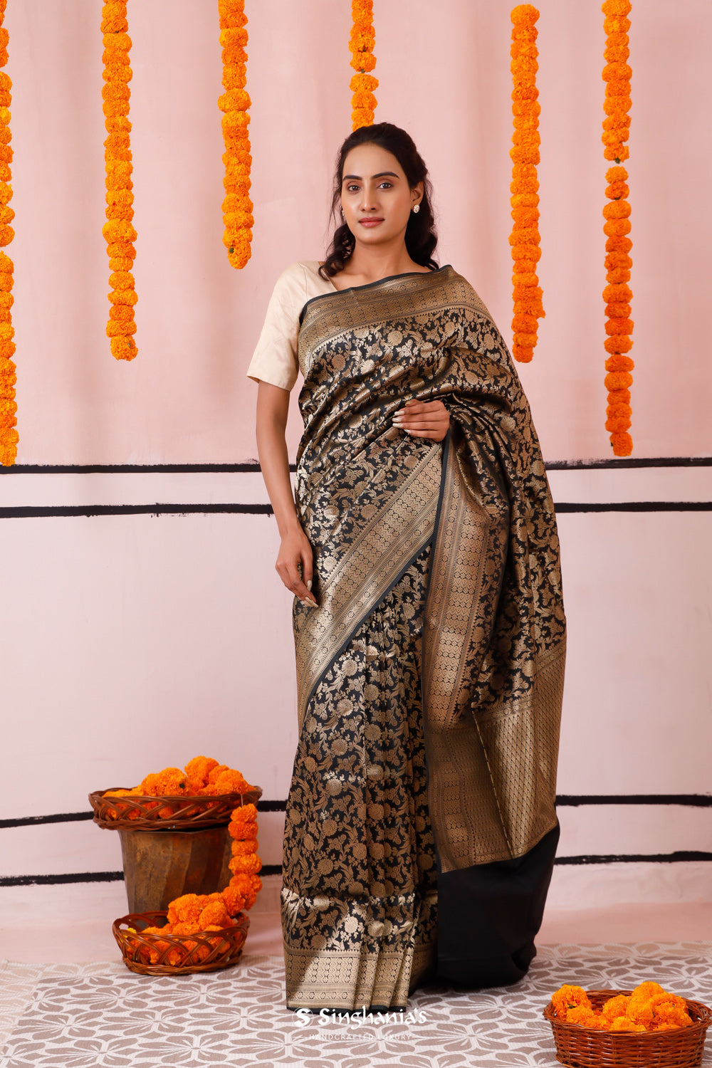 Abbey Black Banarasi Silk Saree With Floral Jaal Design