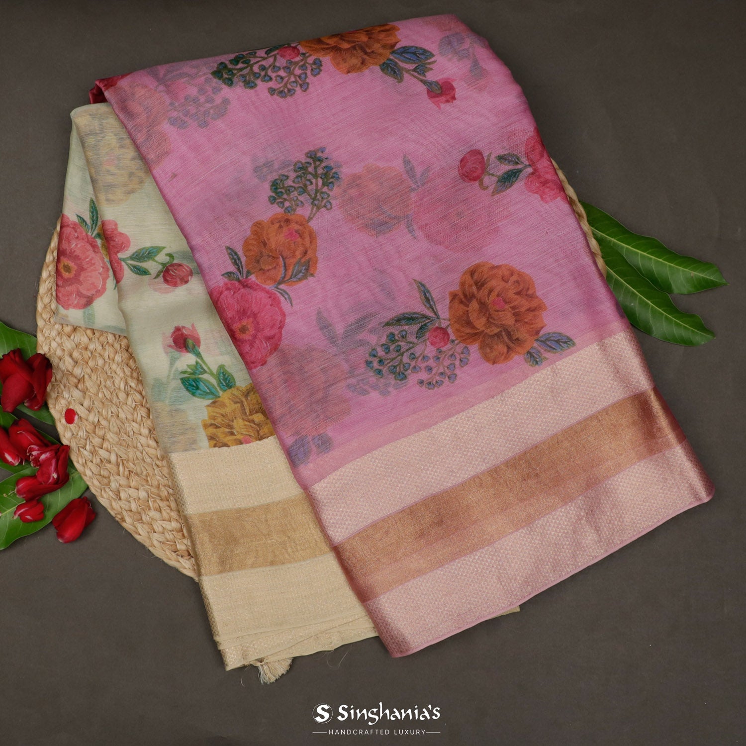 Oyster Pink Printed Maheshwari Saree With Floral Pattern