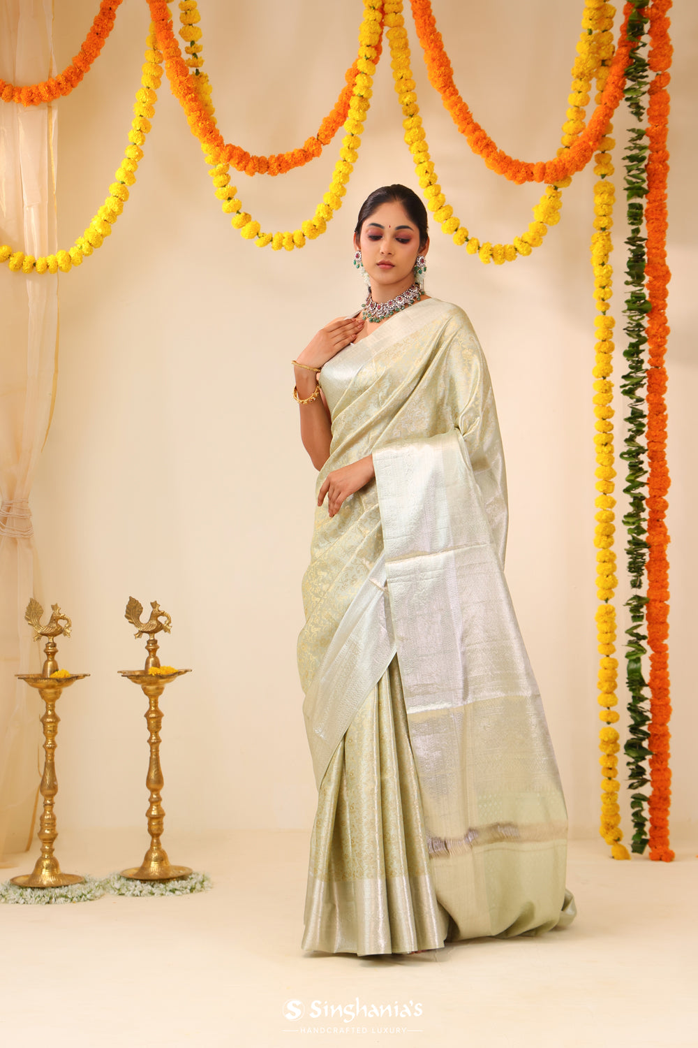 Gin Green Tissue Kanjivaram Saree With Floral Jaal Weaving