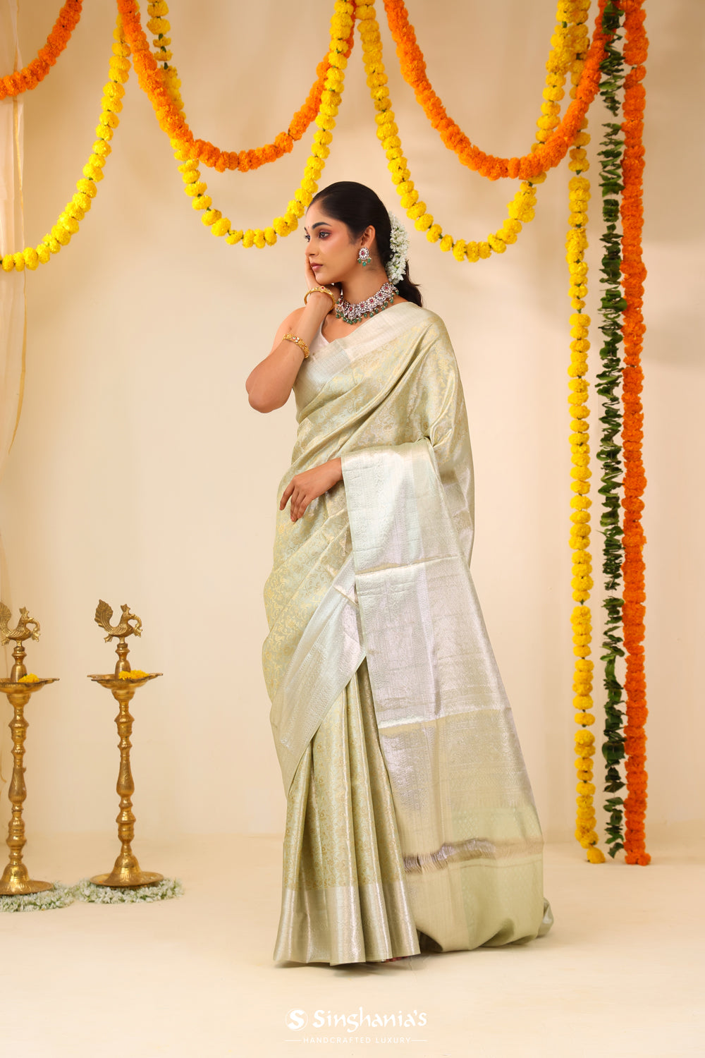 Gin Green Tissue Kanjivaram Saree With Floral Jaal Weaving