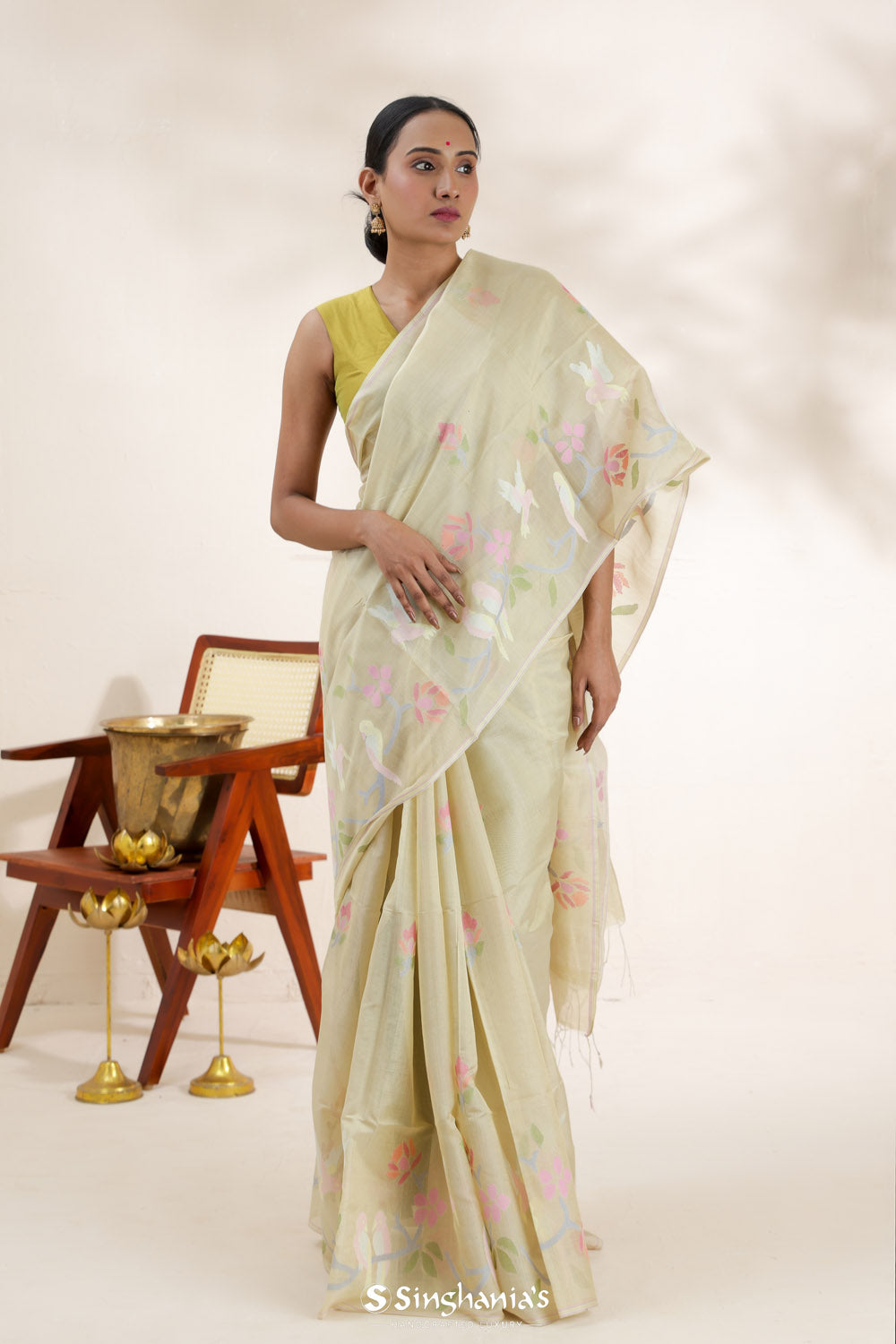 Gin Green Jamdani Banarasi Silk Saree With Floral-Bird Pattern