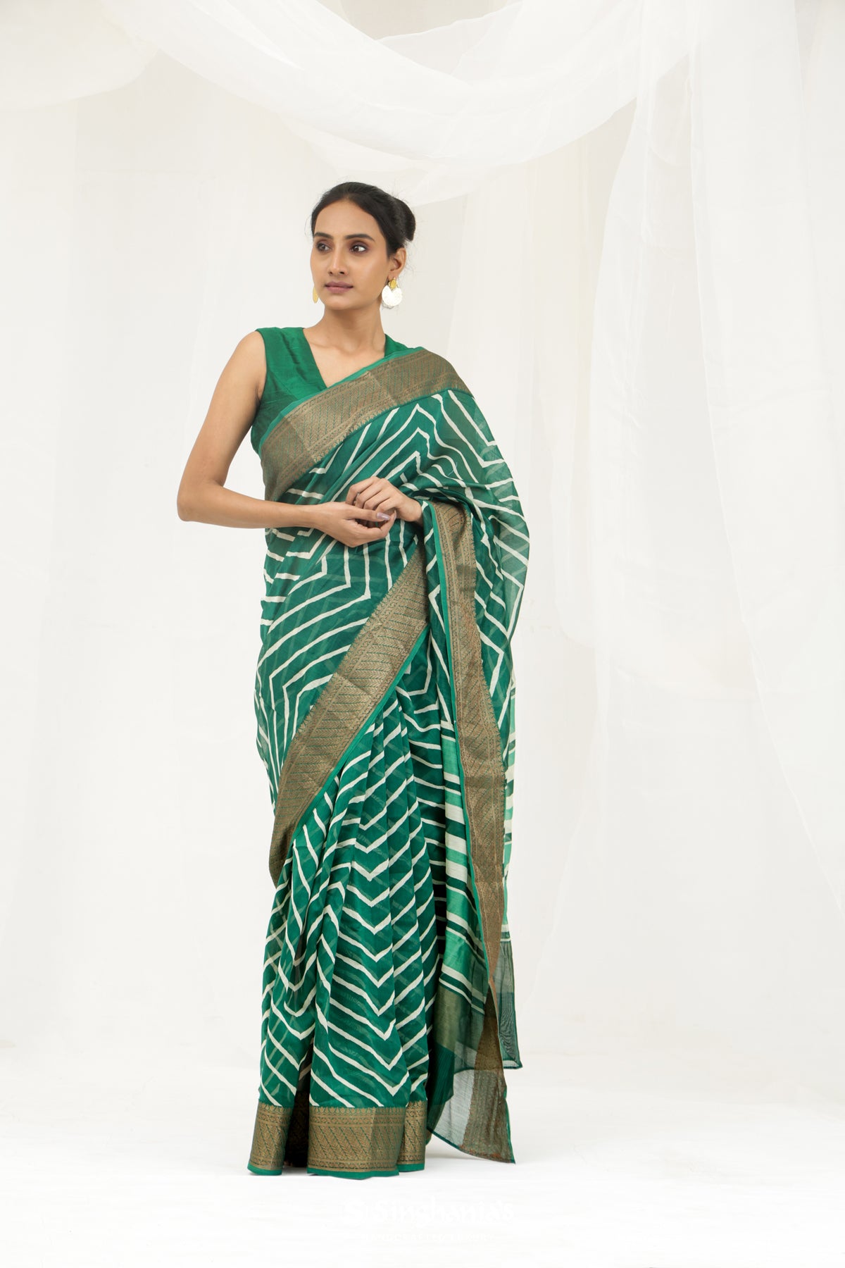 Bottle Green Chanderi Printed Saree With Chevron Pattern