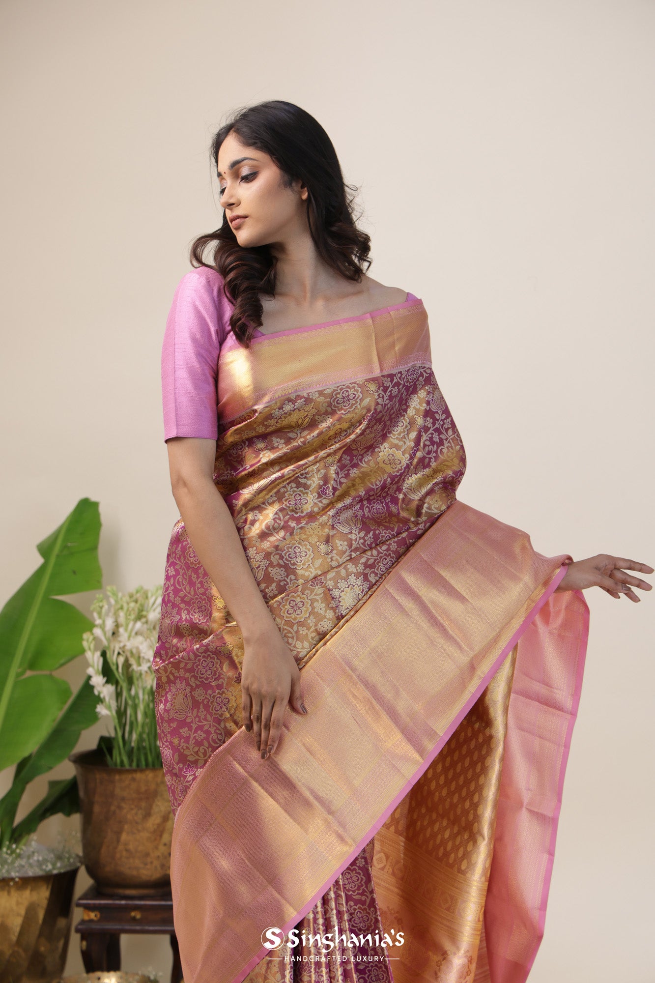 Cherry Blossom Pink Tissue Kanjivaram Silk Saree With Floral Jaal Weaving