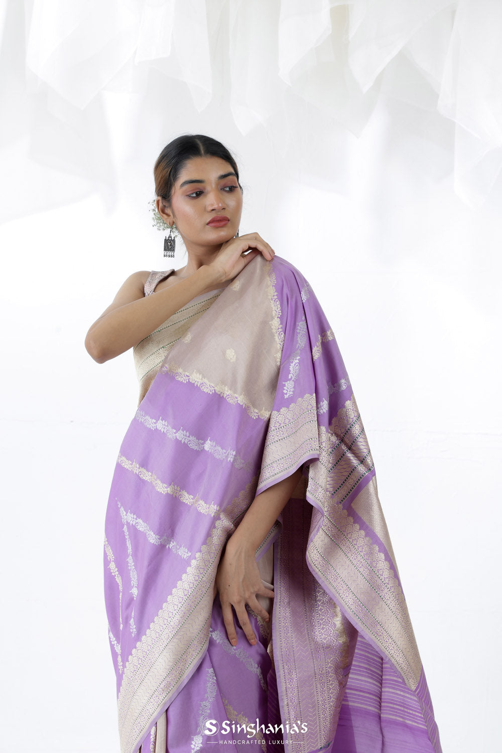 Brilliant Purple Banarasi Silk Saree With Floral Design