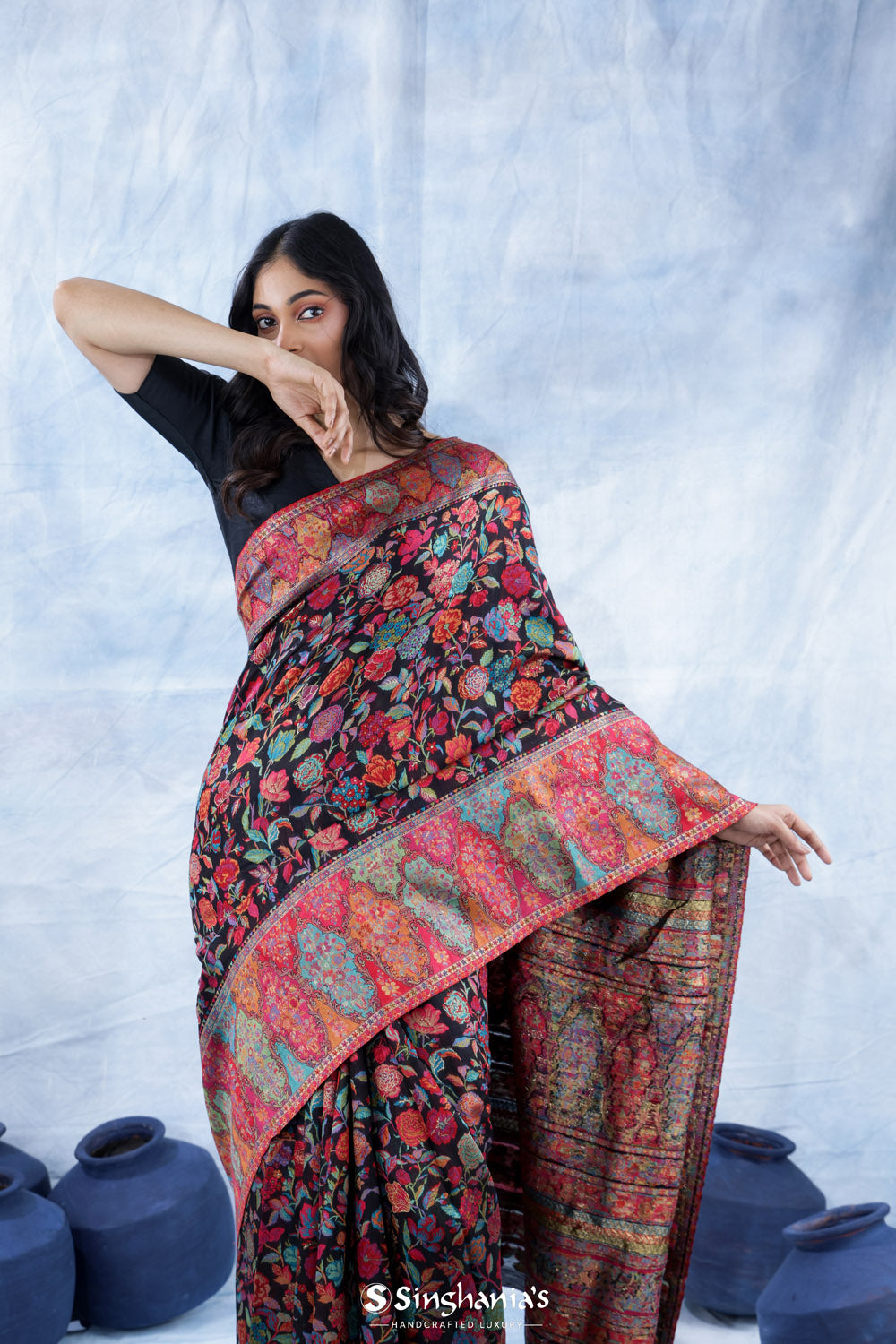 Pitch Black Kani Handloom Saree With Floral Jaal Motifs