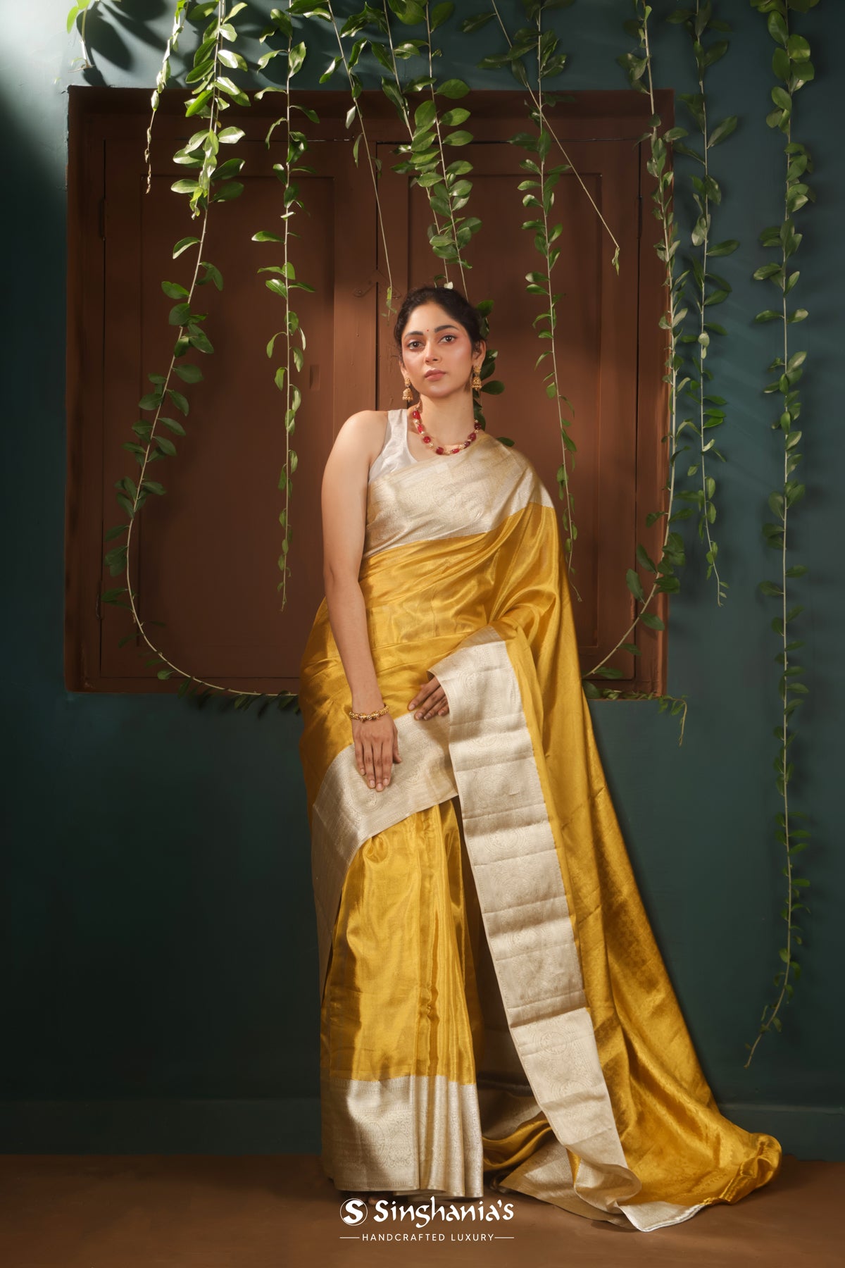 Yellow Gold Tissue Saree With Floral Geometrical Pattern