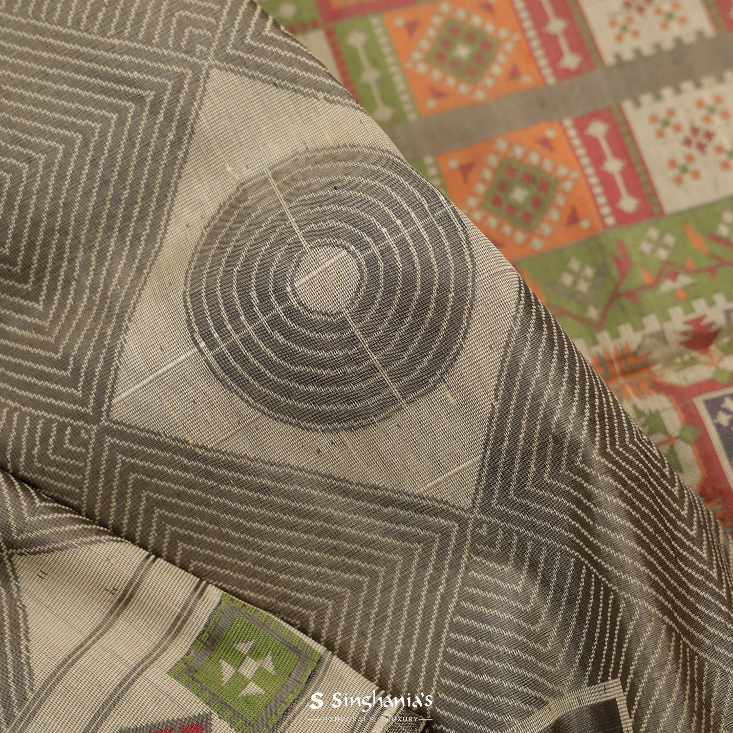 Vintage Pale Gray Banarasi Silk Saree With Abstract Pattern