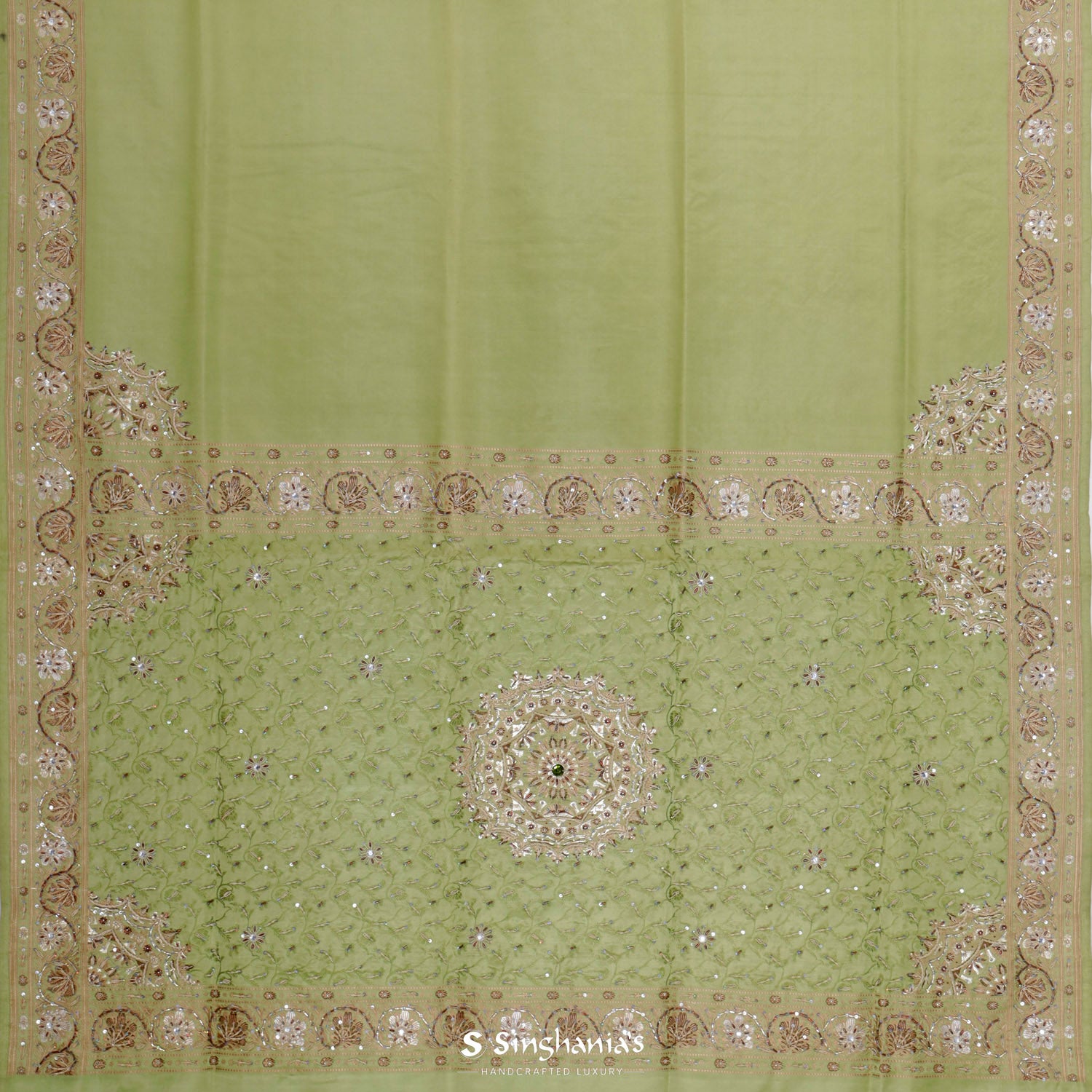 Medium Spring Green Plain Banarasi Silk Saree With Embroidery Borders