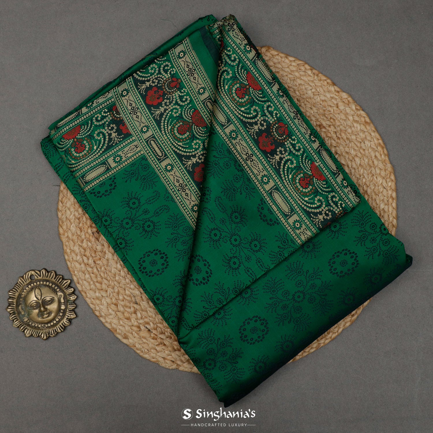 Cadmium Green Banarasi Silk Saree With Floral Pattern