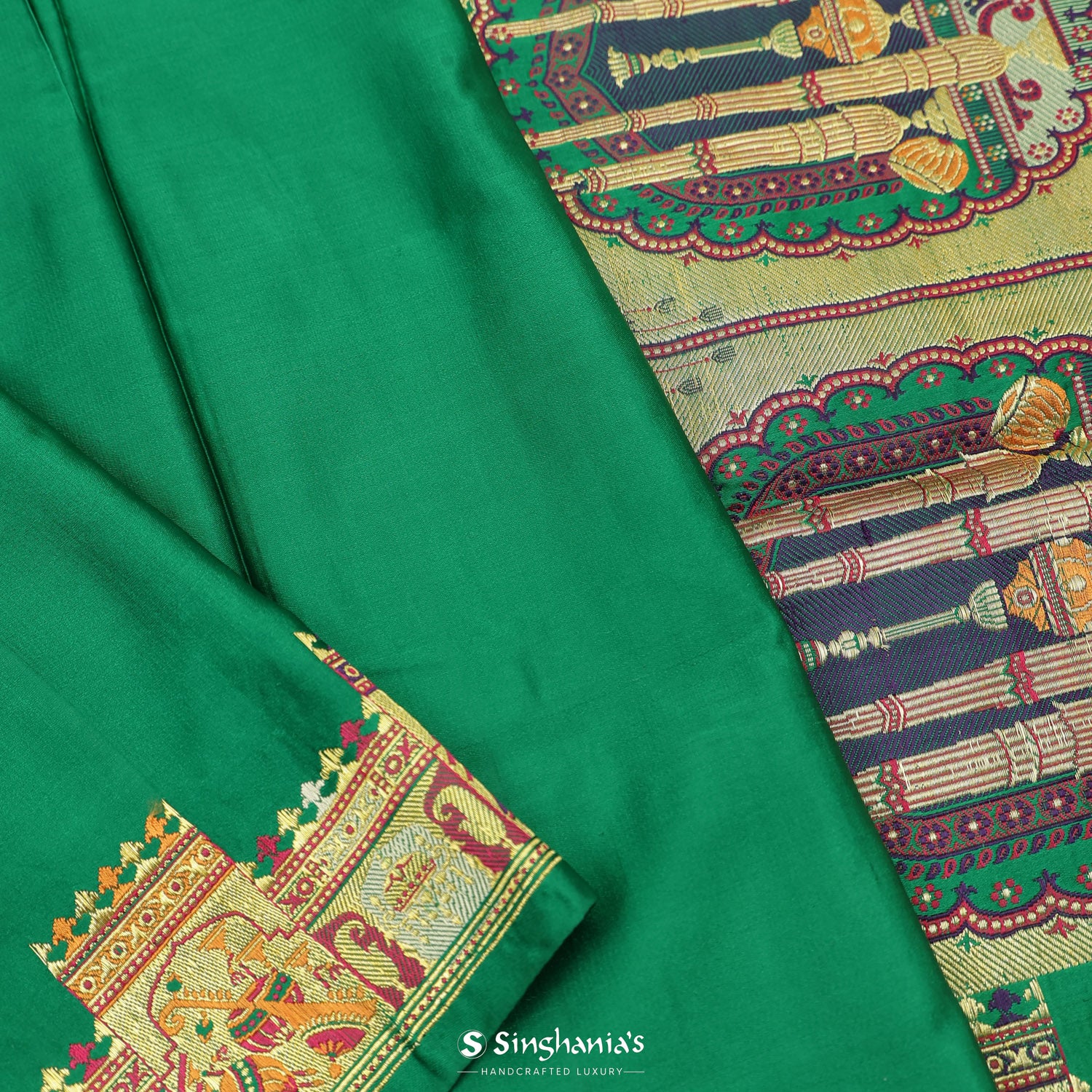 Shamrock Green Plain Silk Saree With Banarasi Weaving