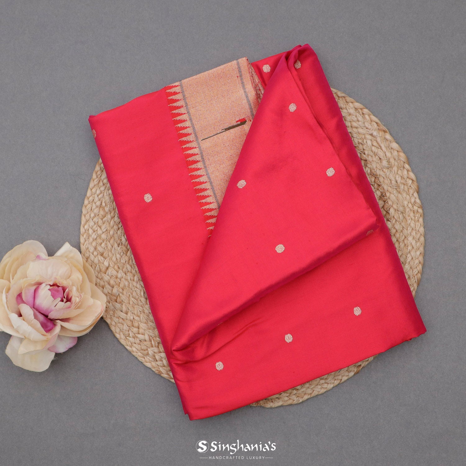 Alizarin Crimson Paithani Handloom Silk Saree