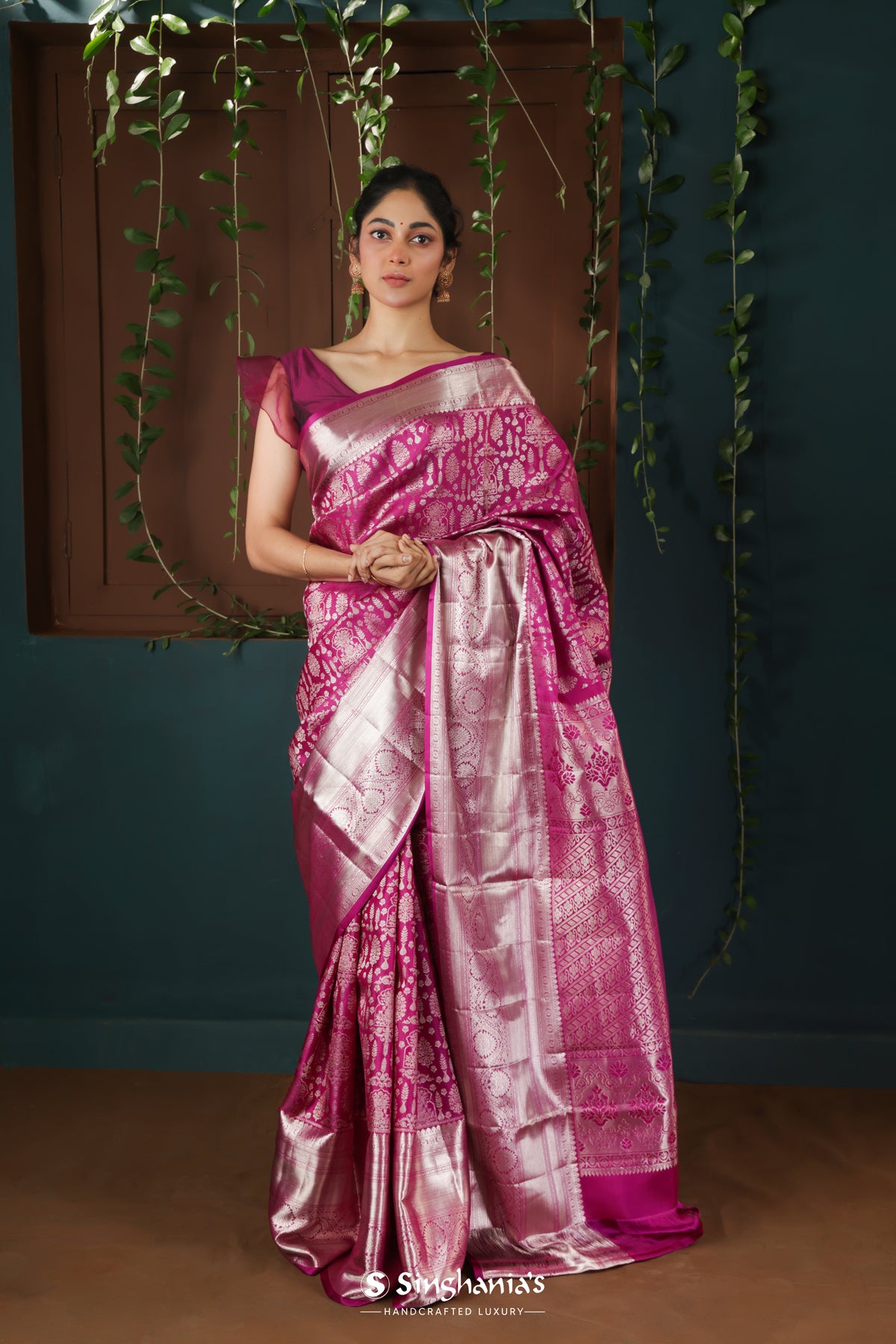 Bright Maroon Kanjivaram Silk Saree With Belt Pattern