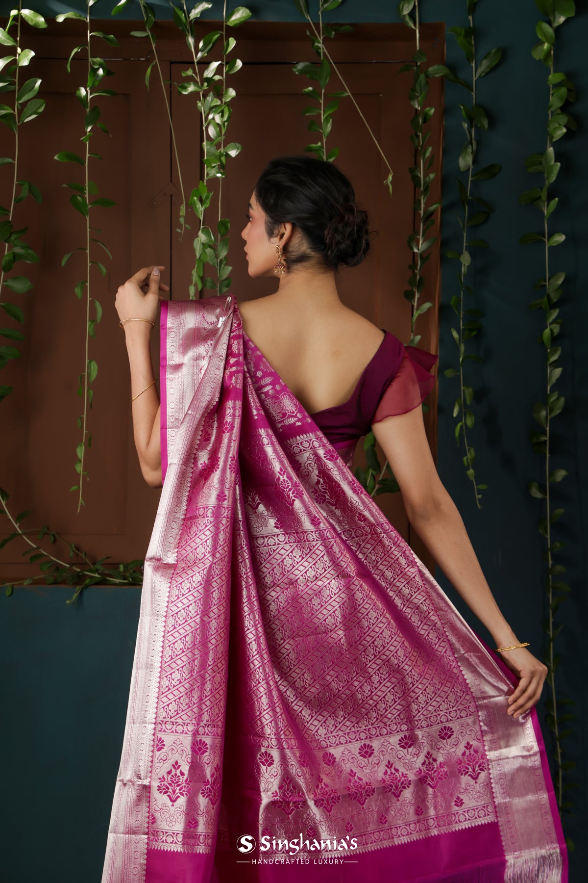 Bright Maroon Kanjivaram Silk Saree With Belt Pattern