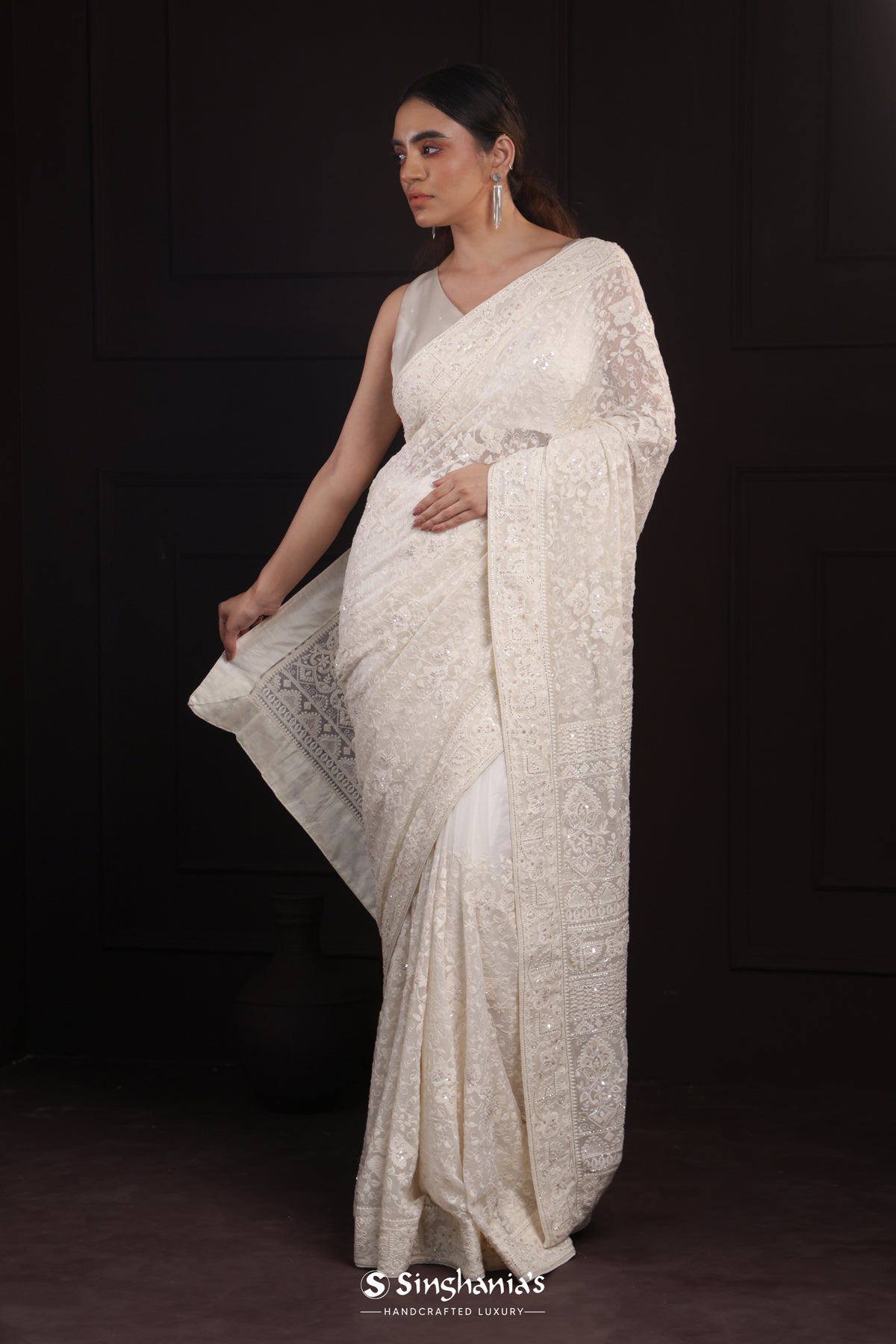 Pearl White Georgette Saree With Thread Embroidery