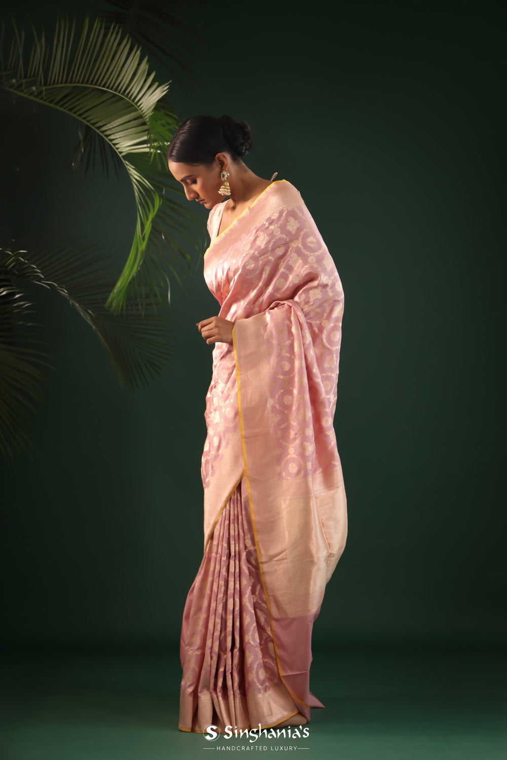 Thistle Purple Banarasi Silk Saree With Floral-Circular Motifs