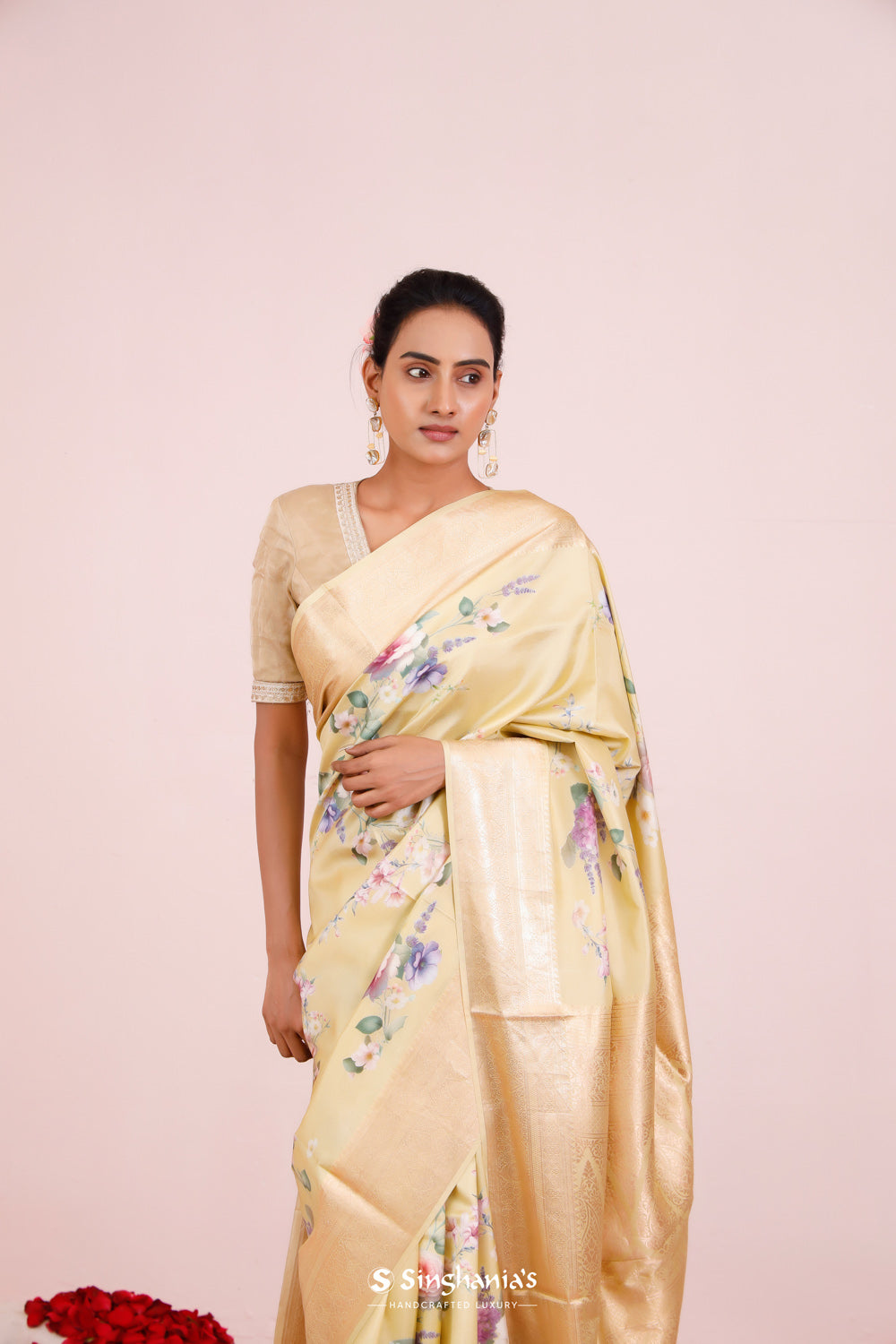 Printed Kanjivaram Silk Saree In Tea Green