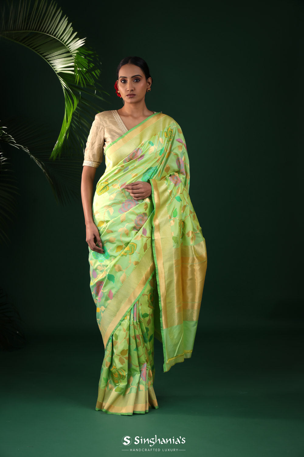 Lawn Green Banarasi Silk Saree With Dual-Tone Shine