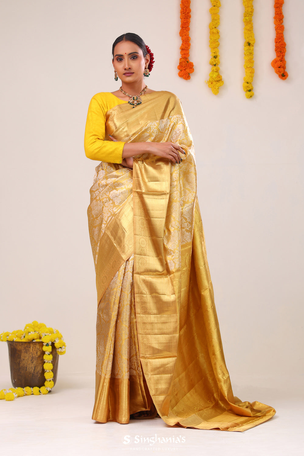 Light Gold Floral Jaal Kanjivaram Silk Saree