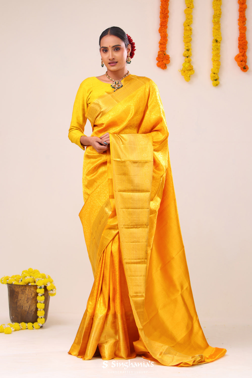 Arabian Gold Floral Jaal Kanjivaram Silk Saree