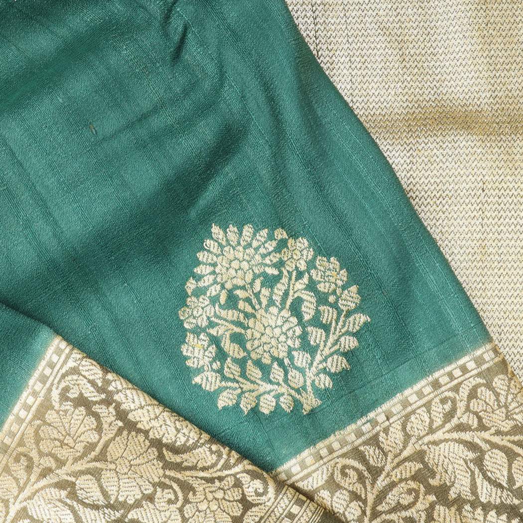 Emerald Green Color Banarasi Saree With Floral Buttas - Singhania's