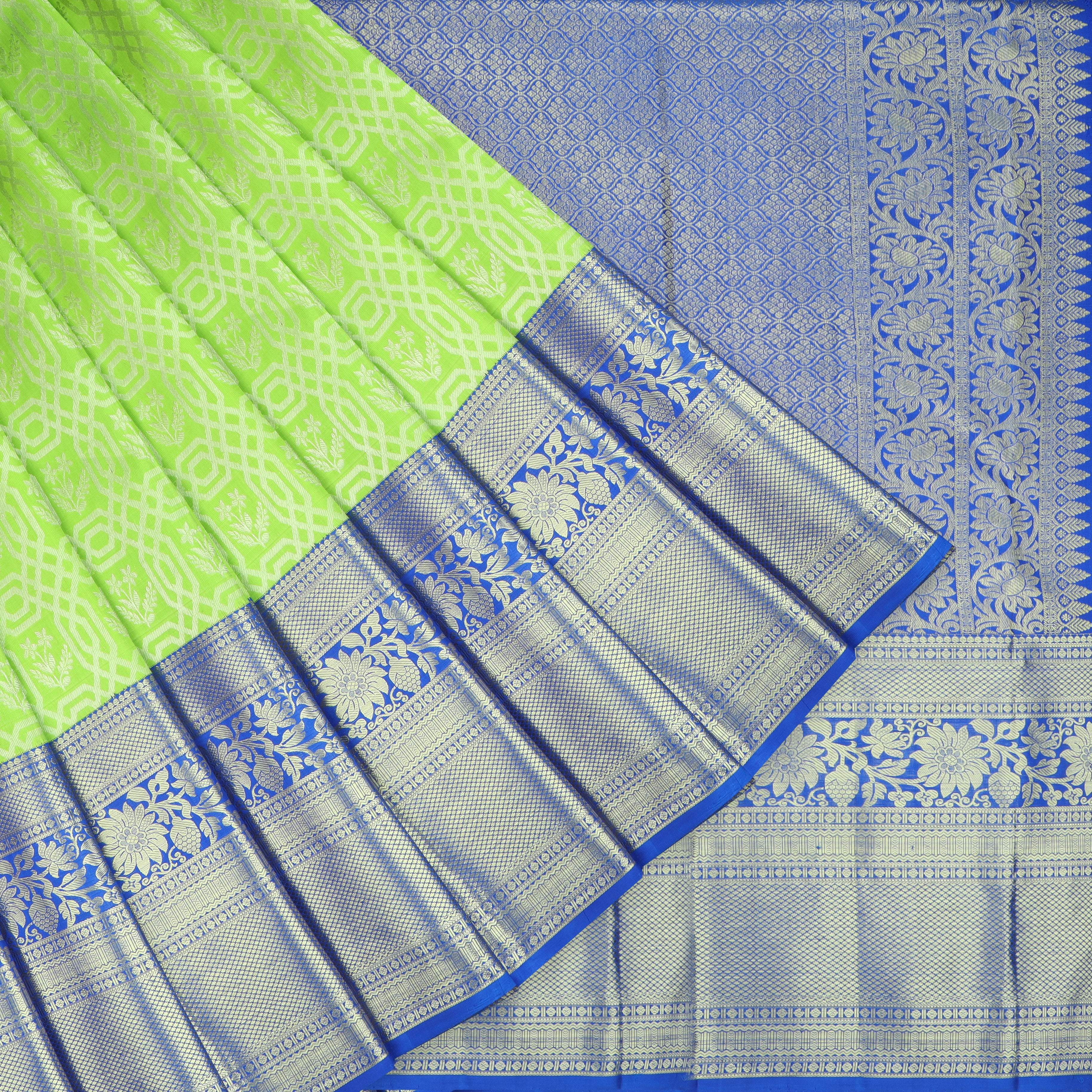 Light Green Kanjivaram Silk Saree With Floral Motif Pattern - Singhania's