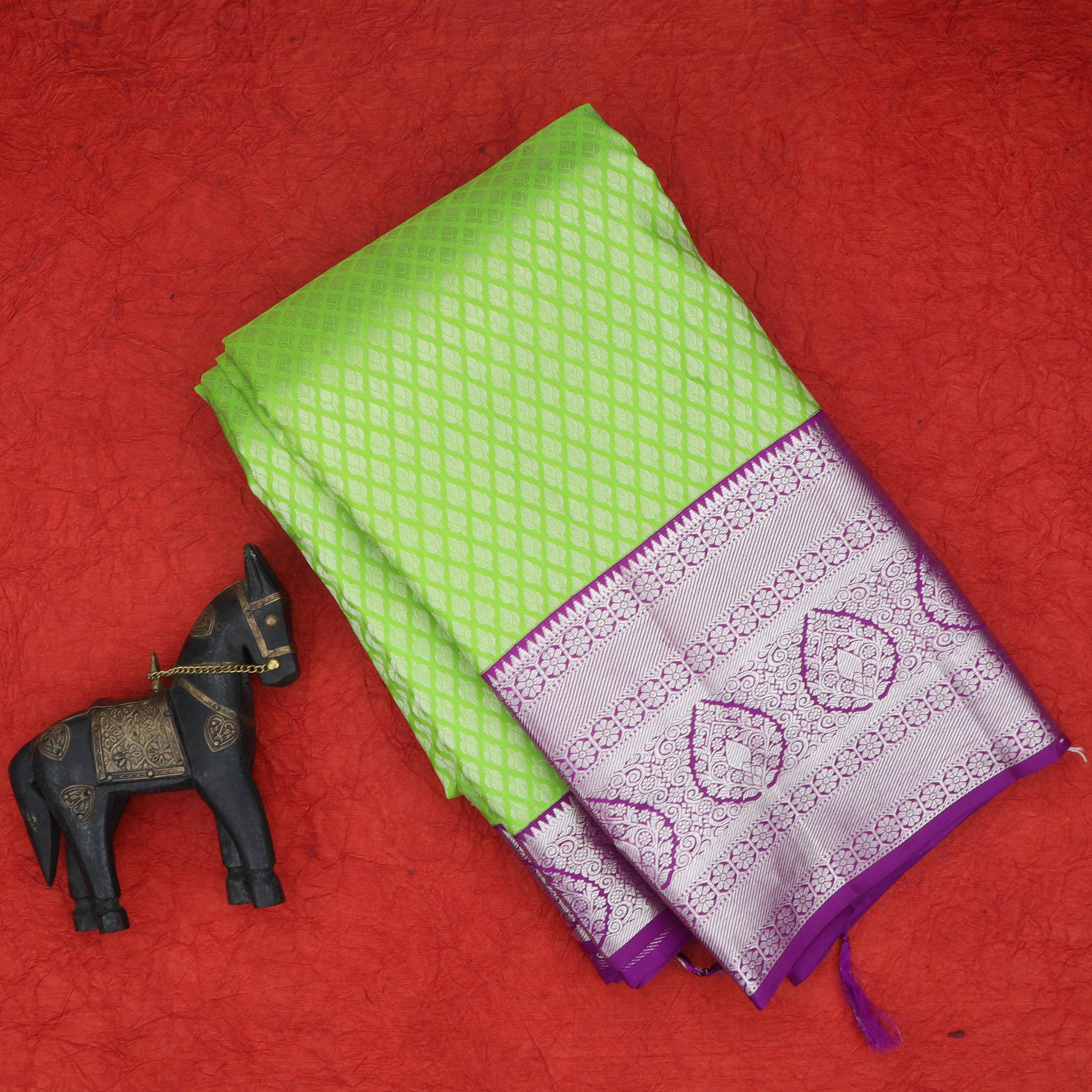 Spring Green Kanjivaram Silk Saree With Tiny Buttis - Singhania's