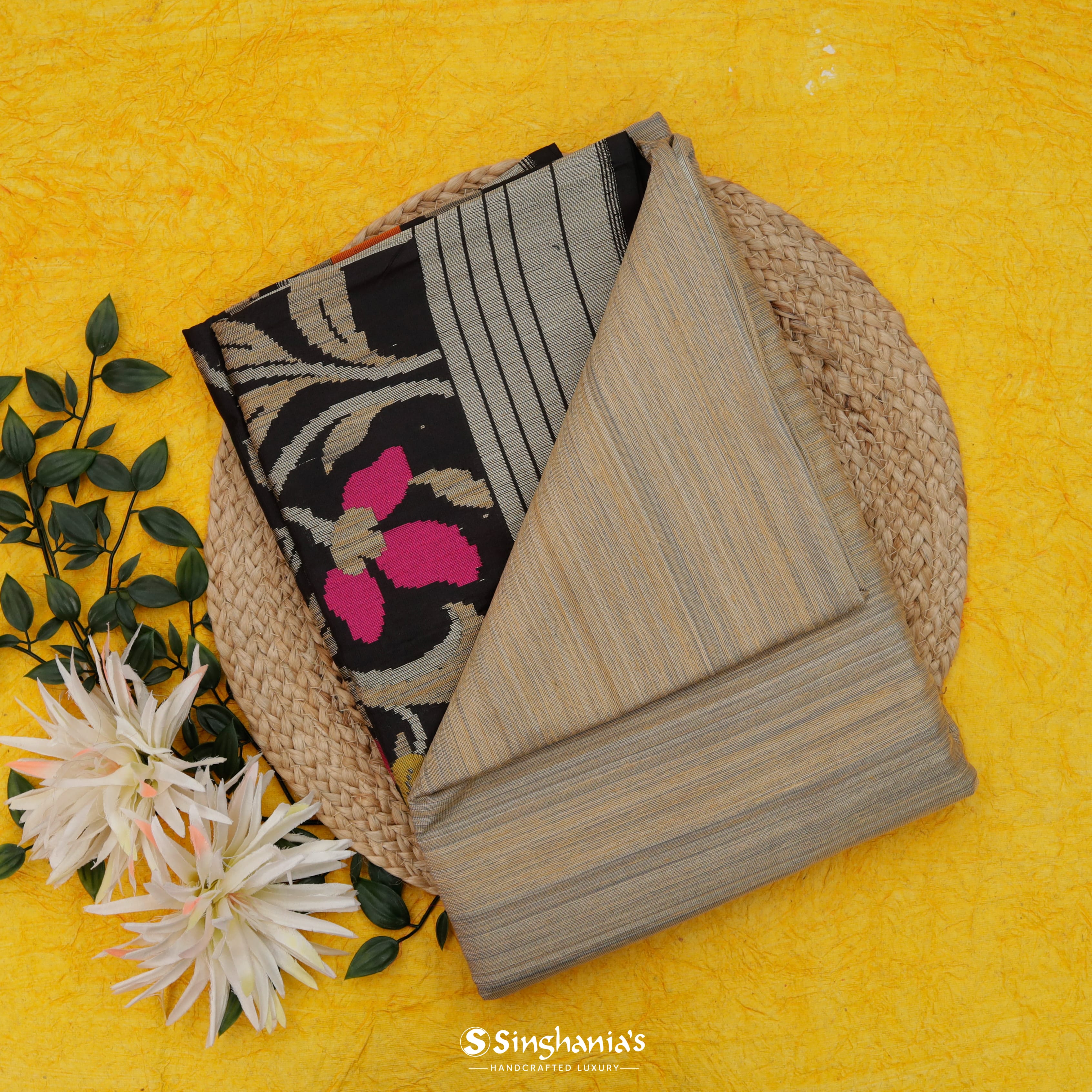 Gray Tone Matka Banarasi Silk Saree With Floral Pattern