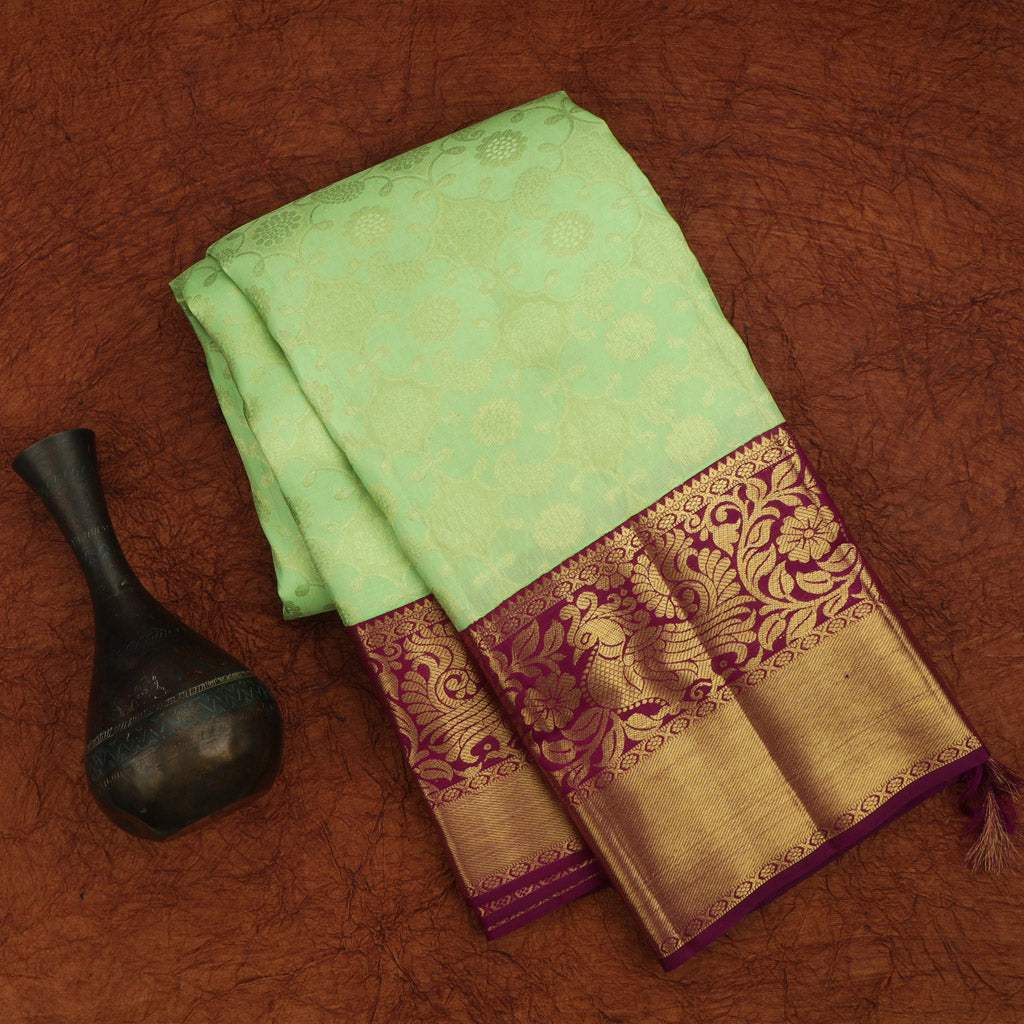 Light Green Kanjivaram Silk Saree With Floral Pattern - Singhania's