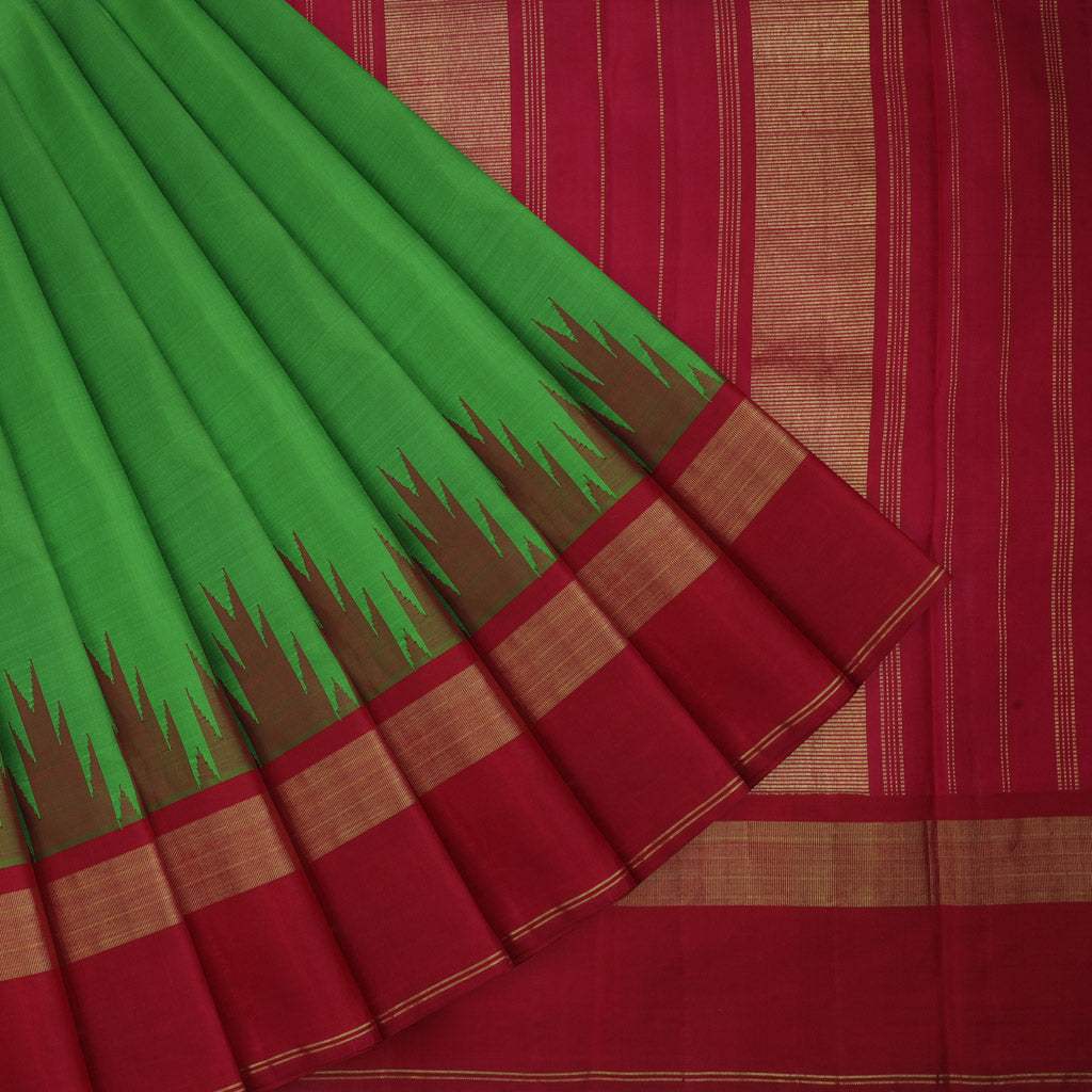 Bright Malachite Green Korvai Kanjivaram Silk Saree With Thalampoo Reku Border - Singhania's