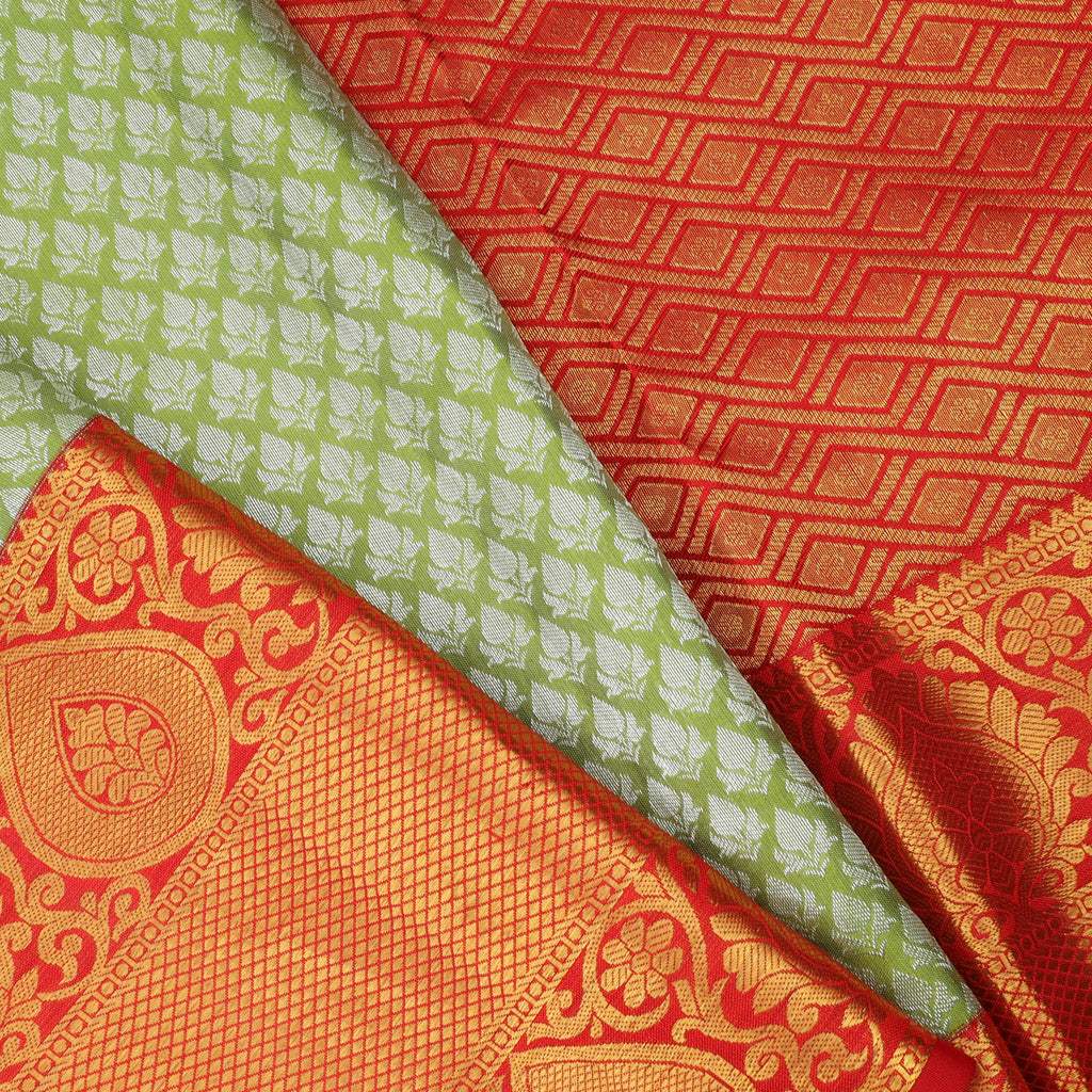 Pear Green Kanjivaram Silk Saree With Tiny Floral Buttis - Singhania's