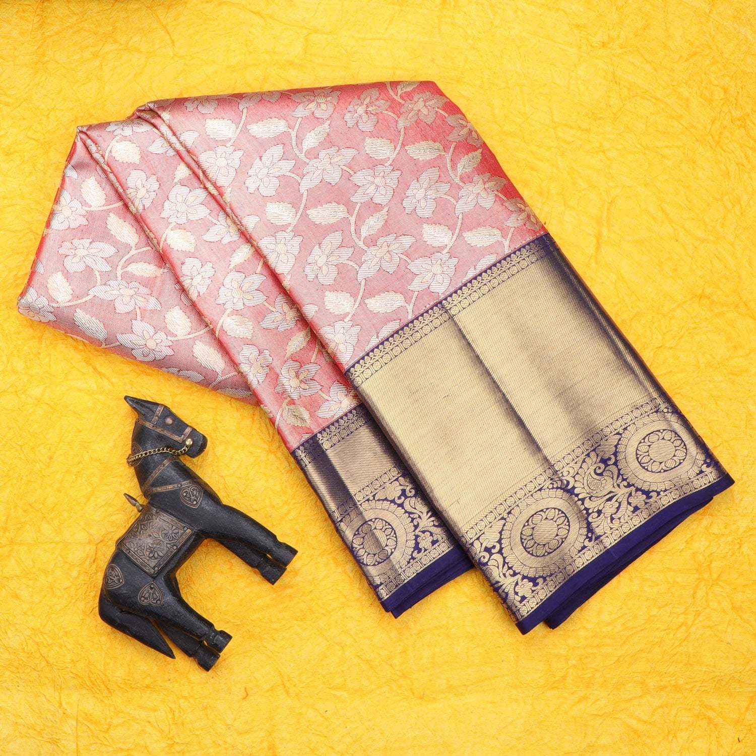 Red Kanjivaram Silk Saree With Floral Pattern - Singhania's