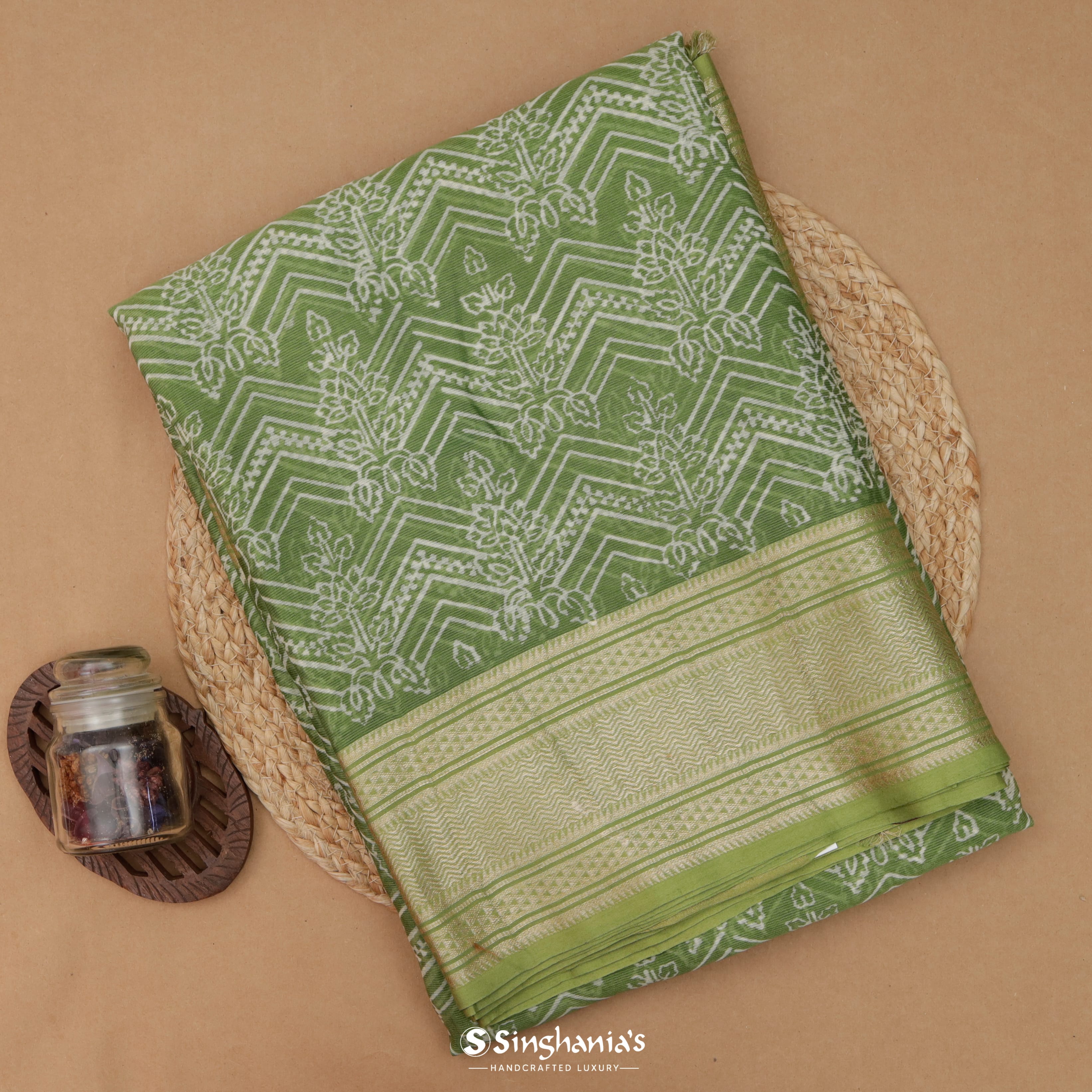 Grass Green Maheshwari Printed Saree With Floral Pattern