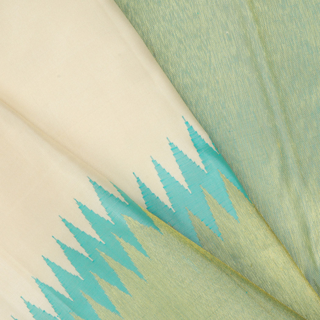 Cream Kanjivaram Silk Saree With Contrast Border