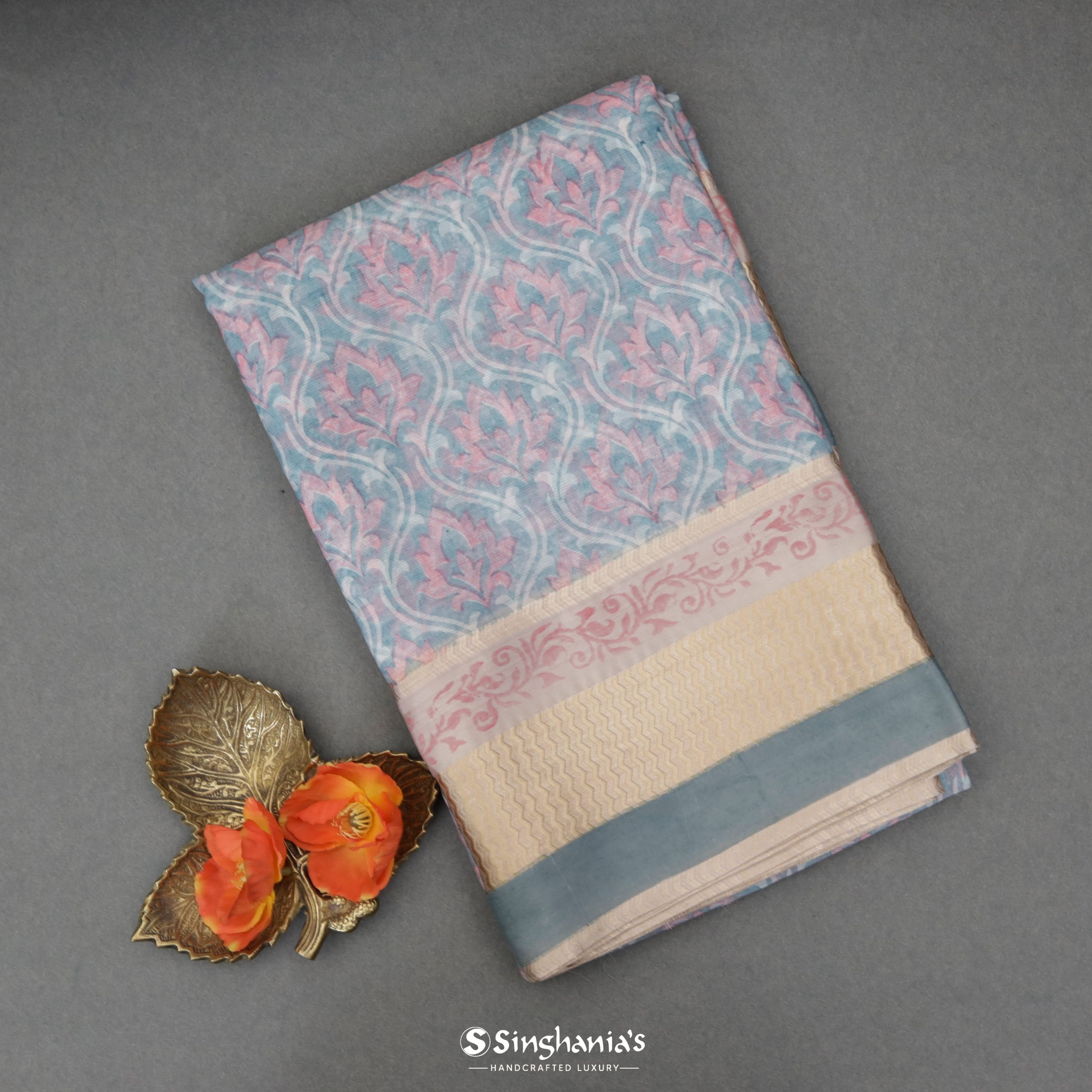 Light Blue Maheshwari Printed Silk Saree With Floral Pattern