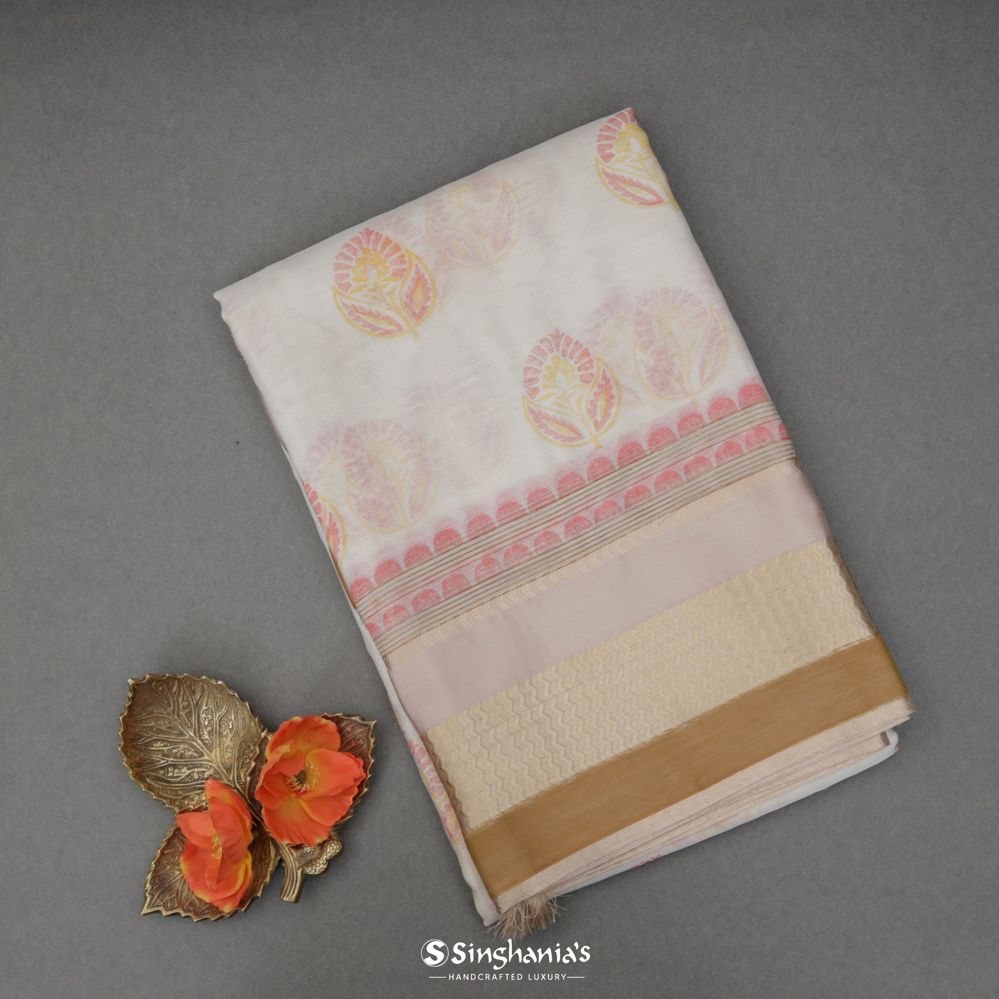 Ivory White Maheshwari Printed Silk Saree With Floral Buttas