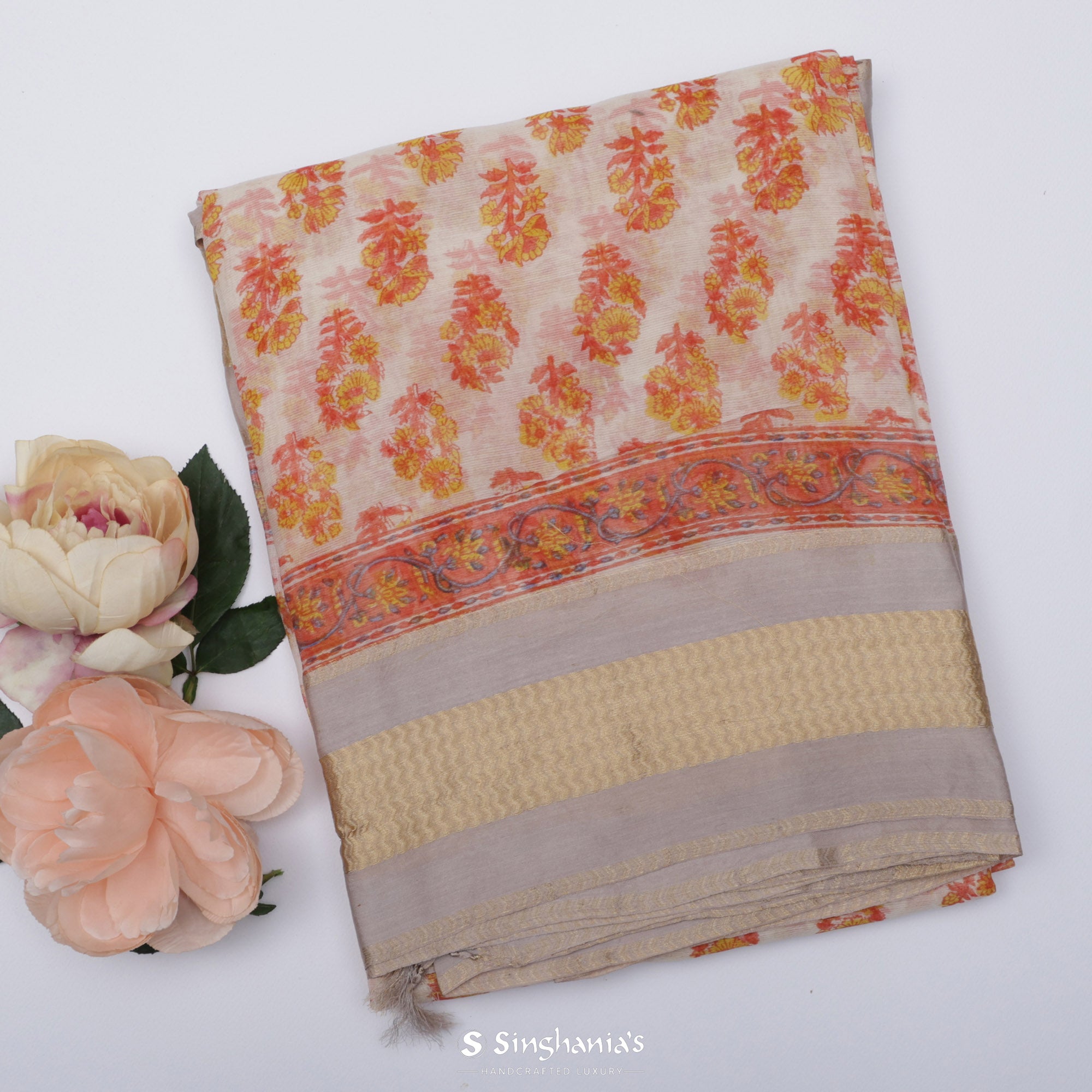 Pearl White Printed Maheshwari Silk Saree With Floral Motif Design