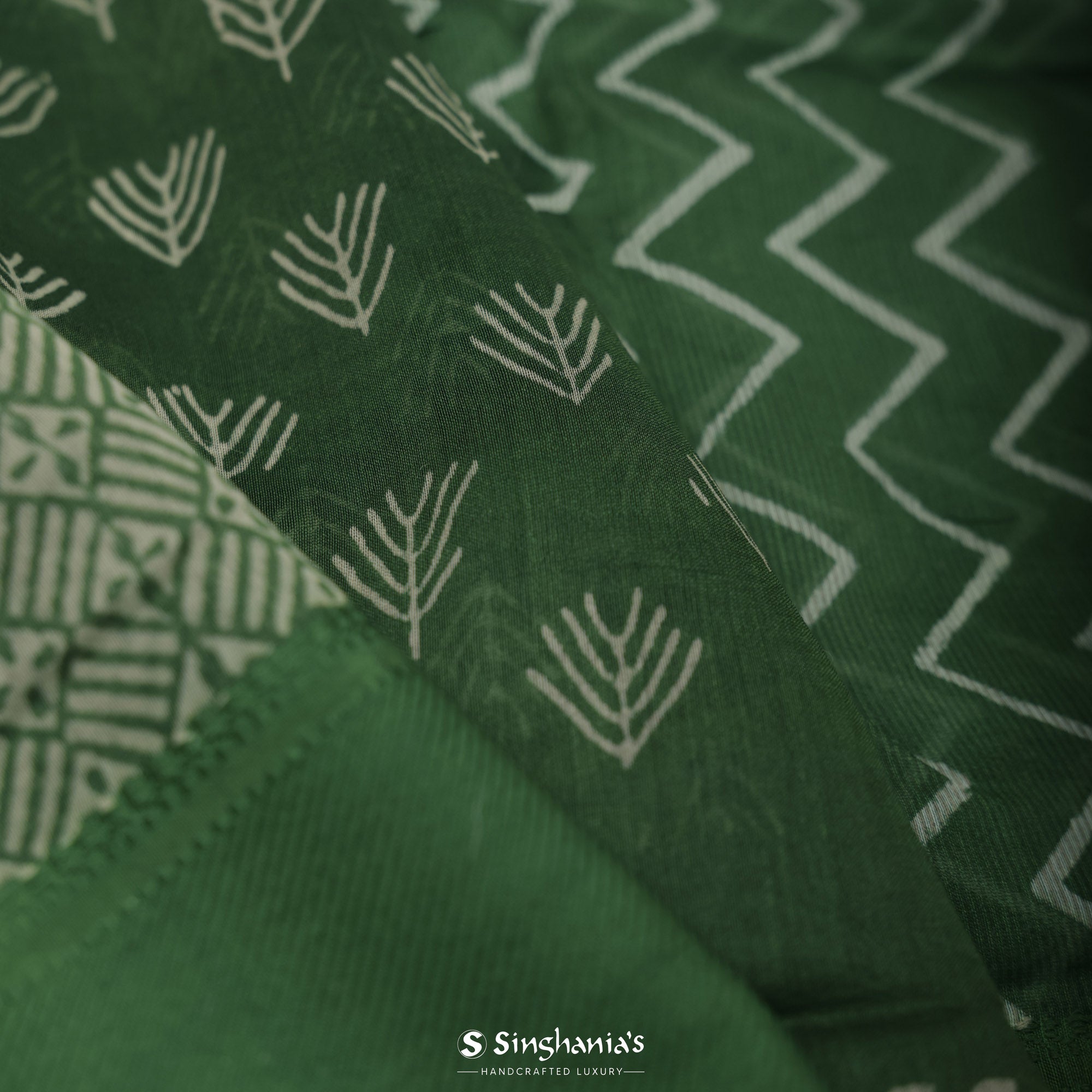 Hunter Green Printed Chanderi Silk Saree With Floral Butti Design