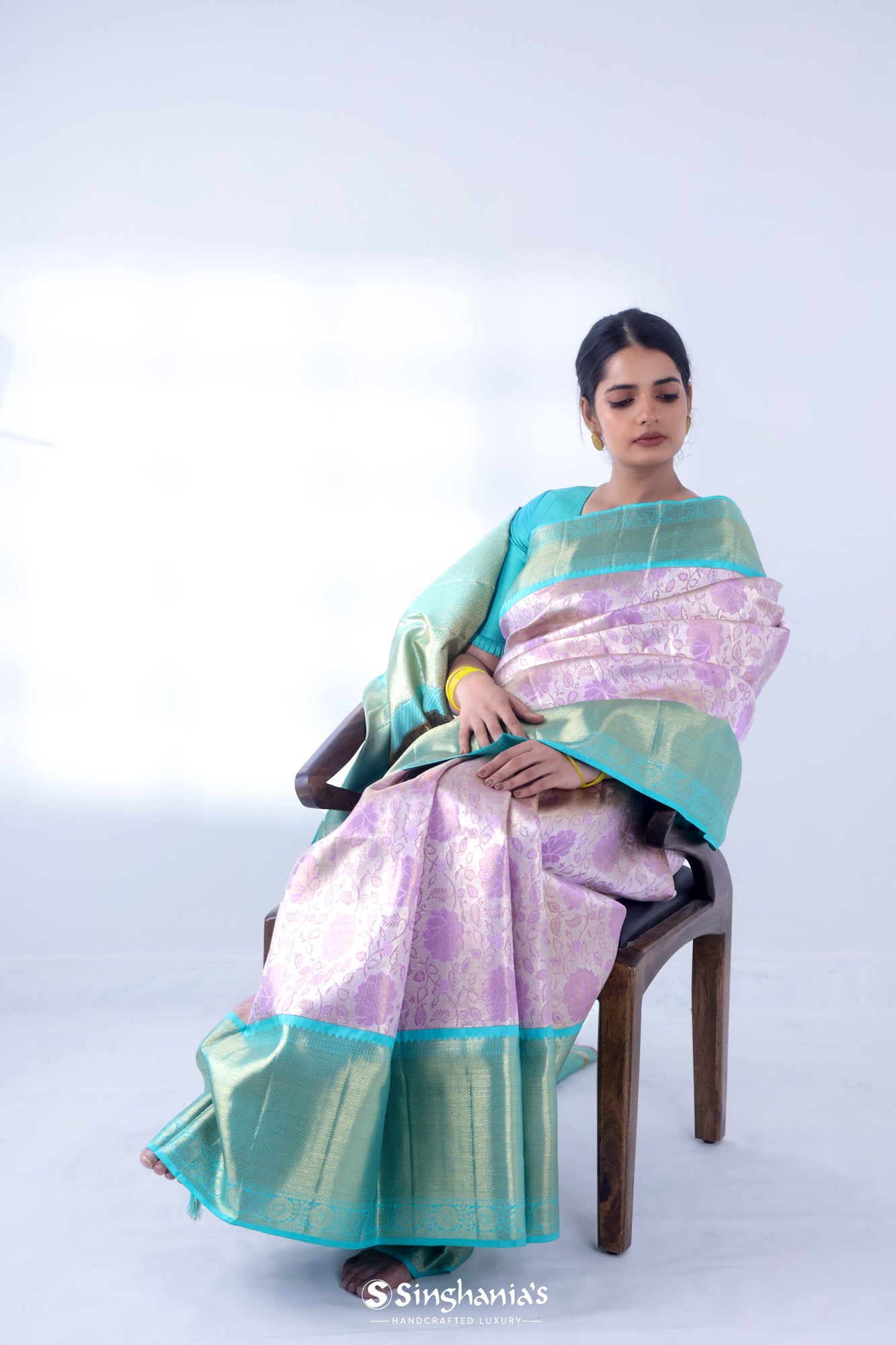 Pale Purple Kanjivaram Silk Saree With Floral Meenakari Weaving