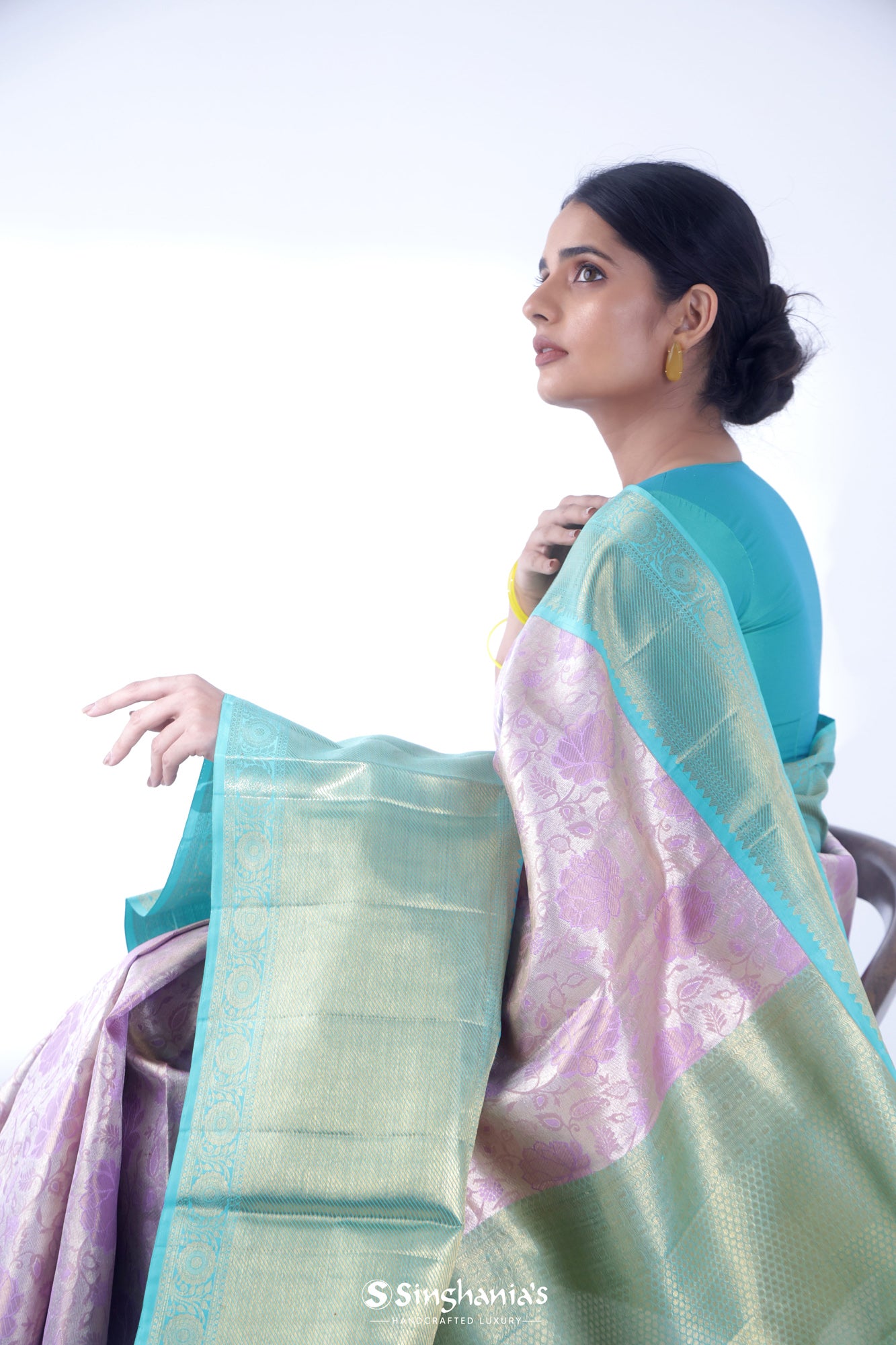 Pale Purple Kanjivaram Silk Saree With Floral Meenakari Weaving